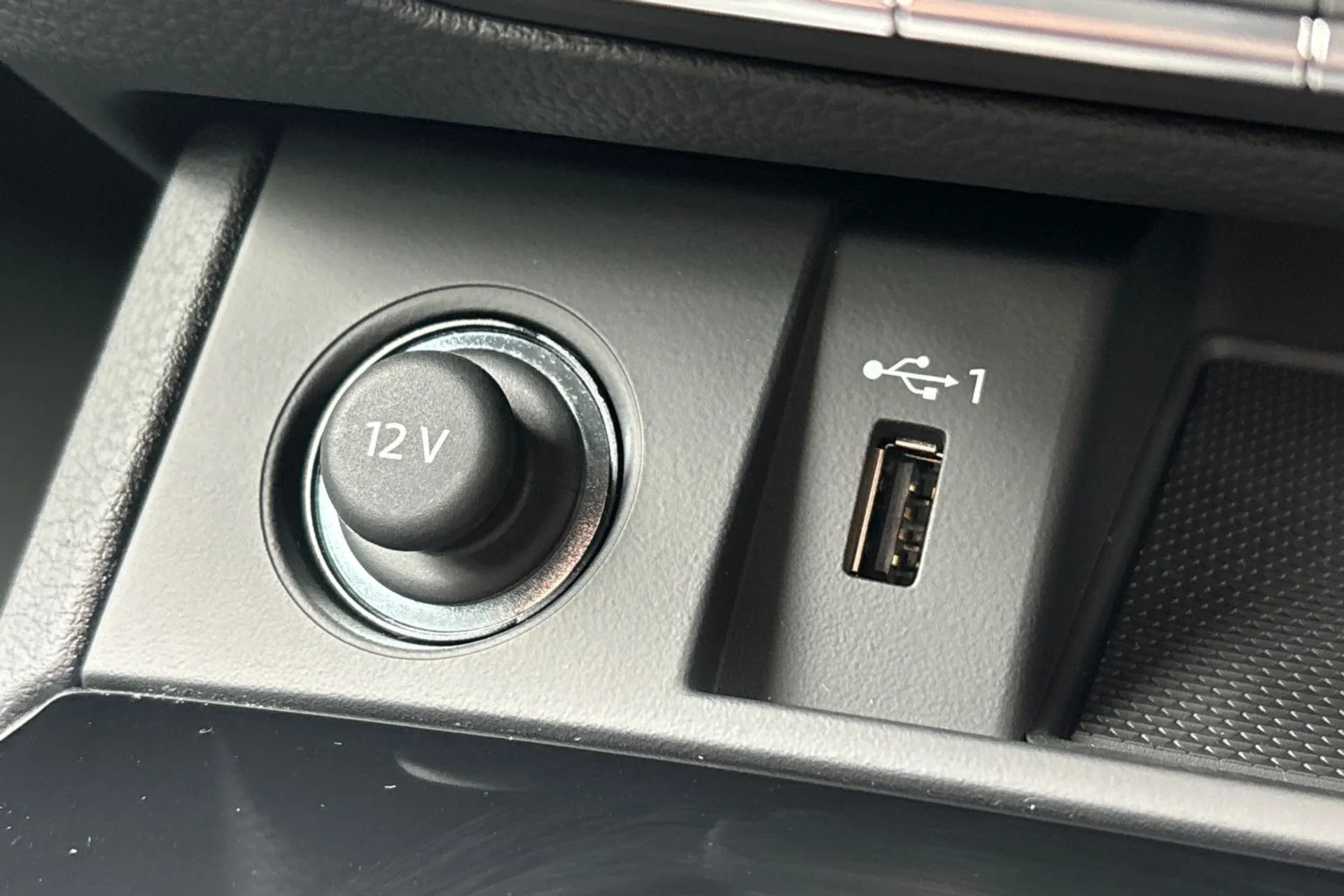 Audi Q5 thumbnail image number 46