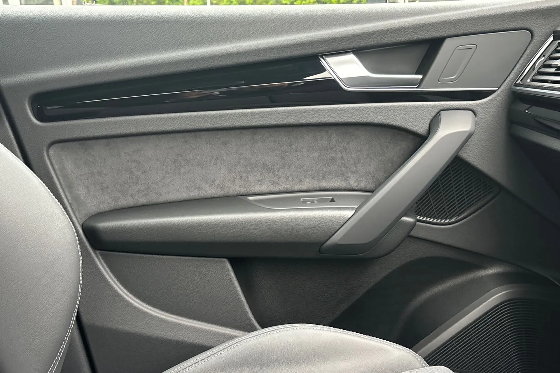 Audi Q5 thumbnail image number 42