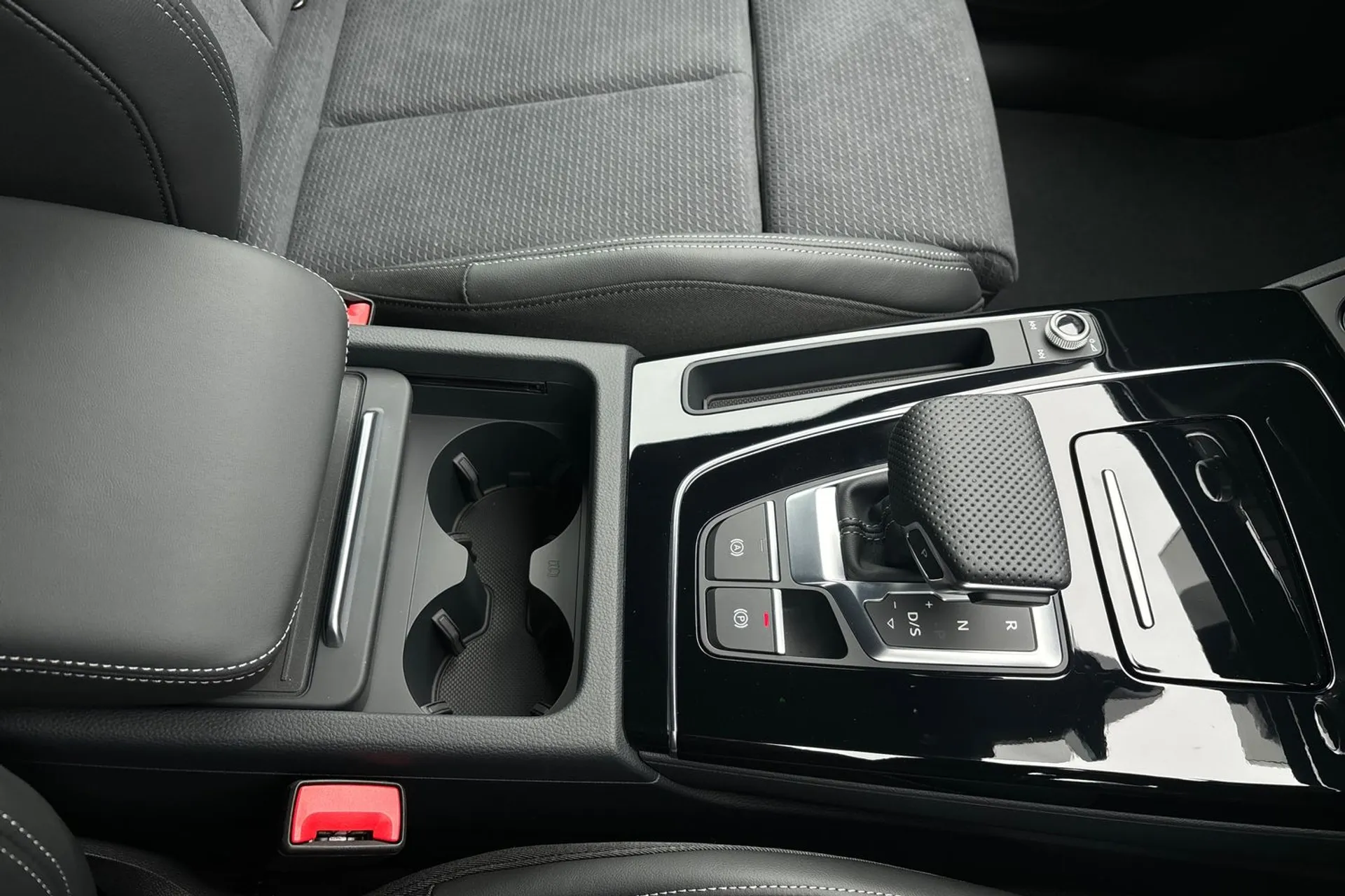 Audi Q5 thumbnail image number 45