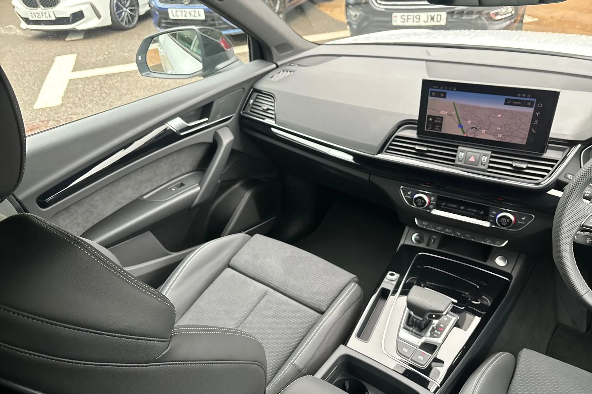 Audi Q5 thumbnail image number 36