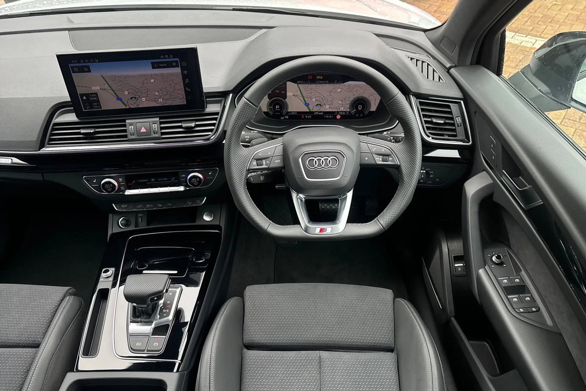 Audi Q5 thumbnail image number 38