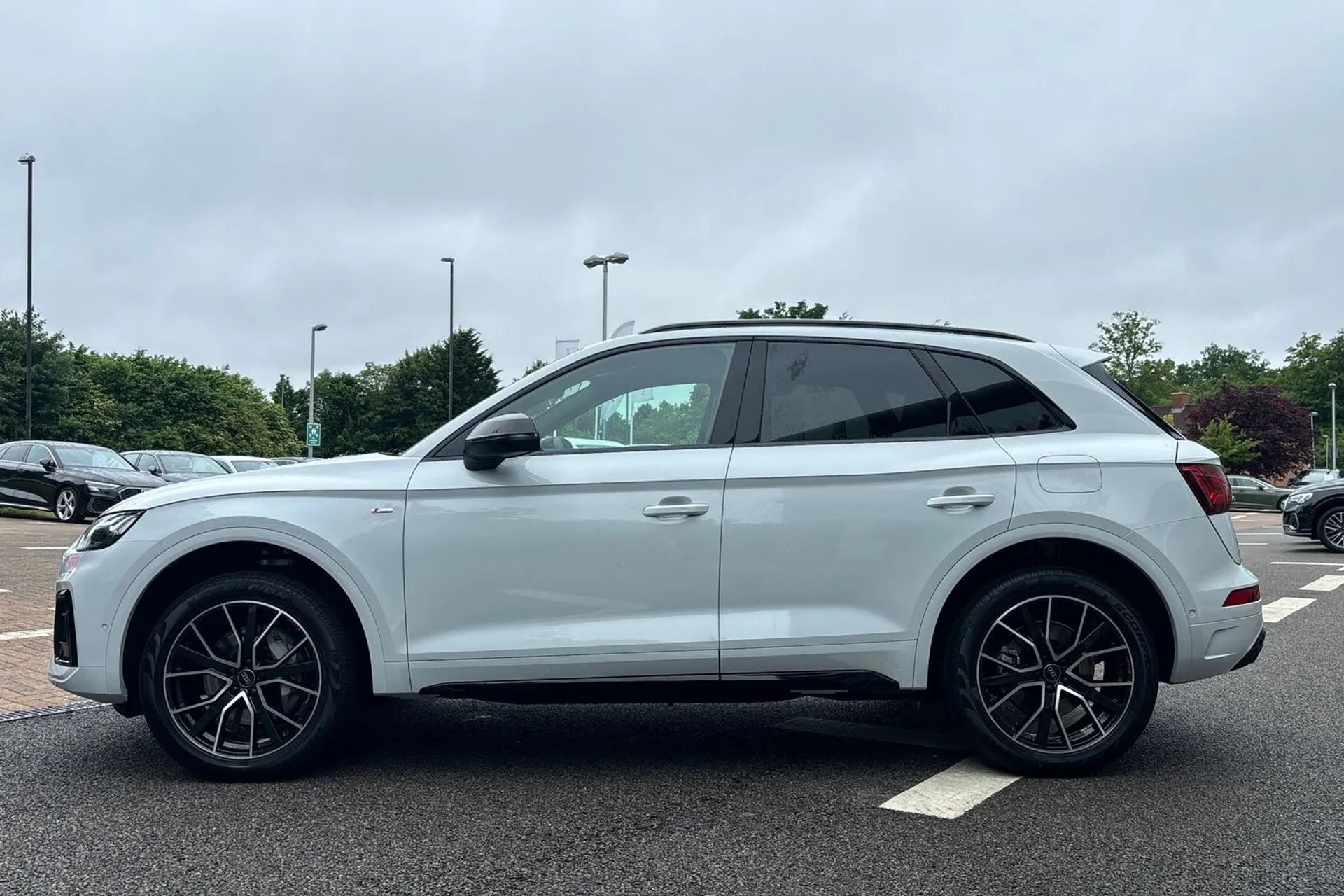 Audi Q5 thumbnail image number 15