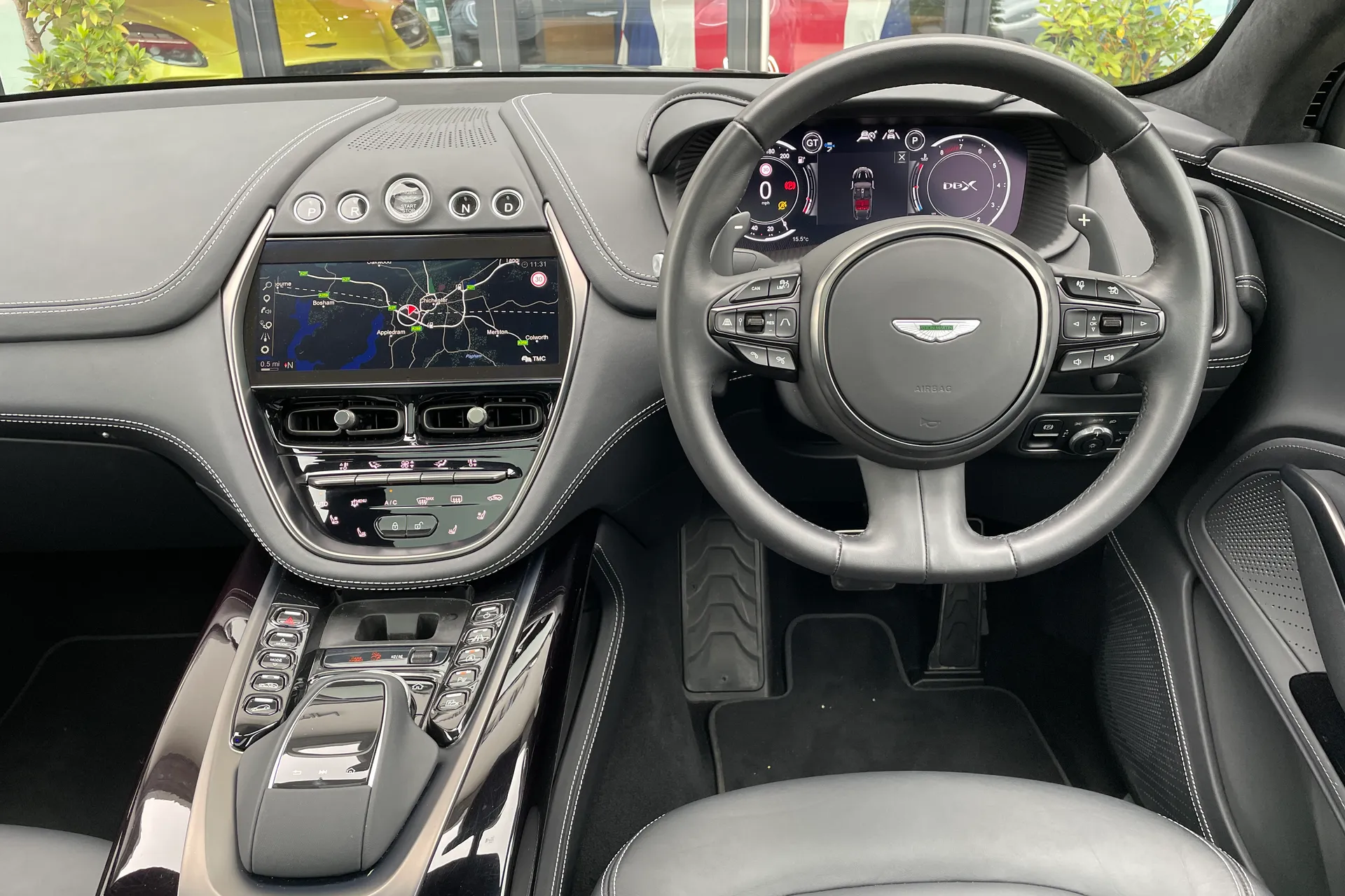 Aston Martin DBX thumbnail image number 39