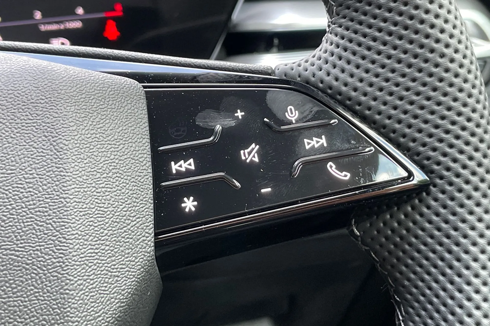 Audi A6 thumbnail image number 36