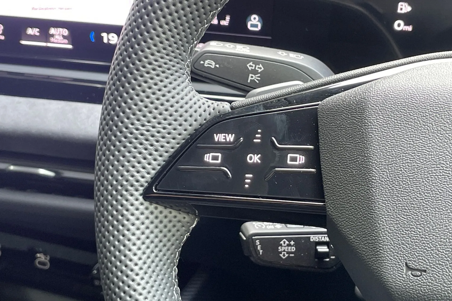 Audi A6 thumbnail image number 57