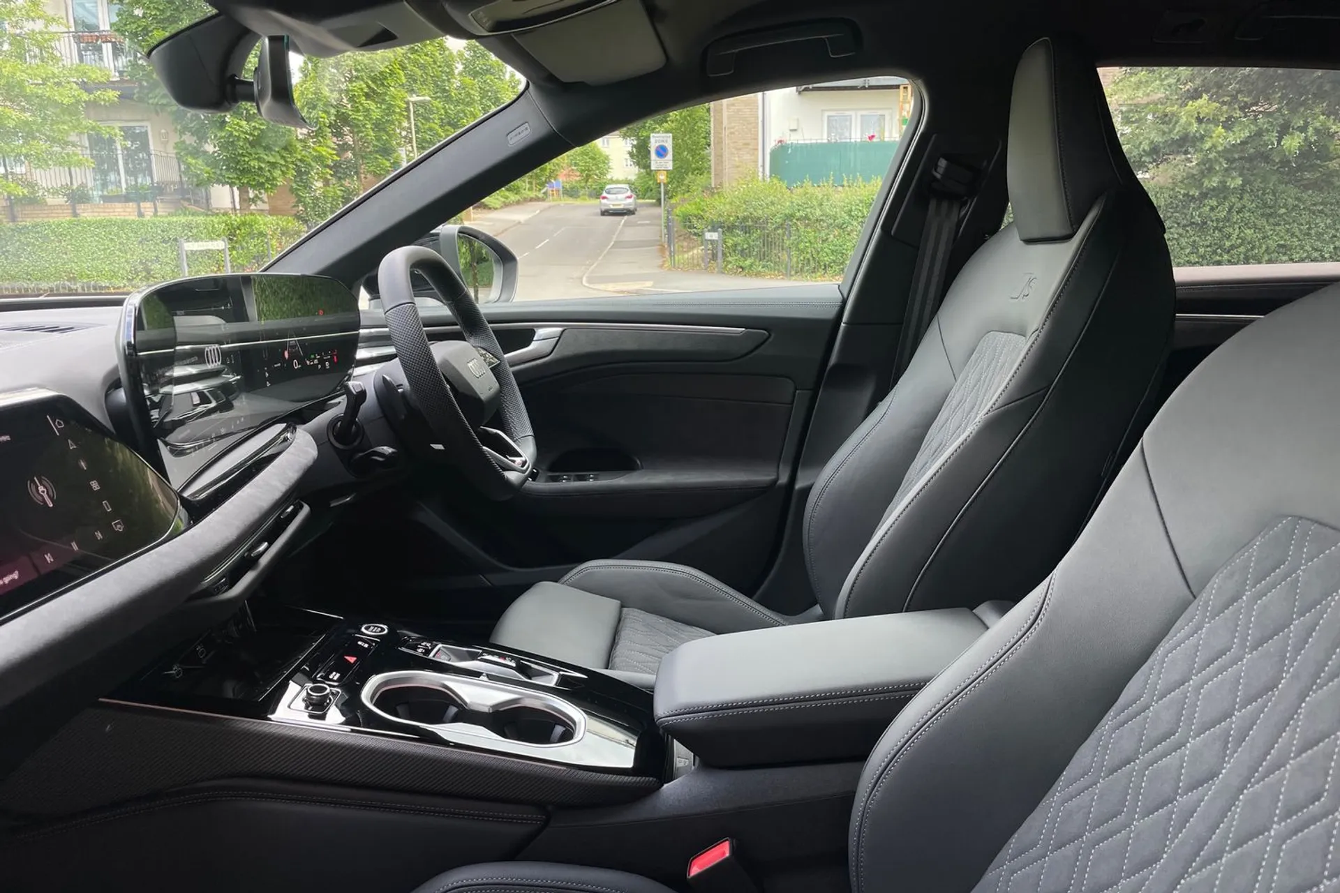 Audi A6 thumbnail image number 27