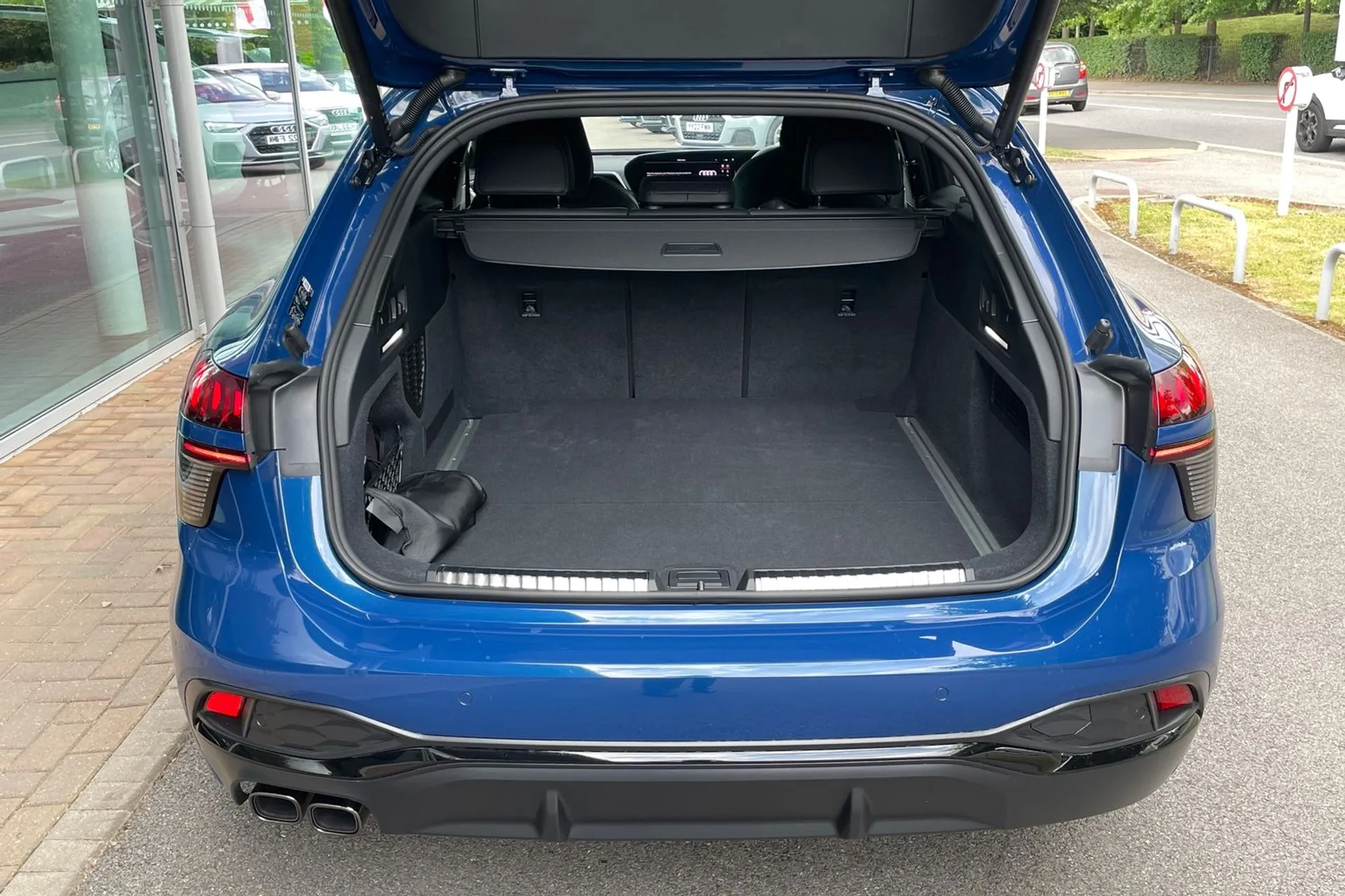 Audi A6 thumbnail image number 18