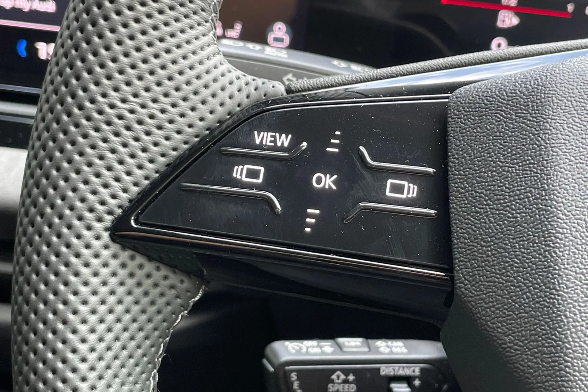 Audi A6 thumbnail image number 35