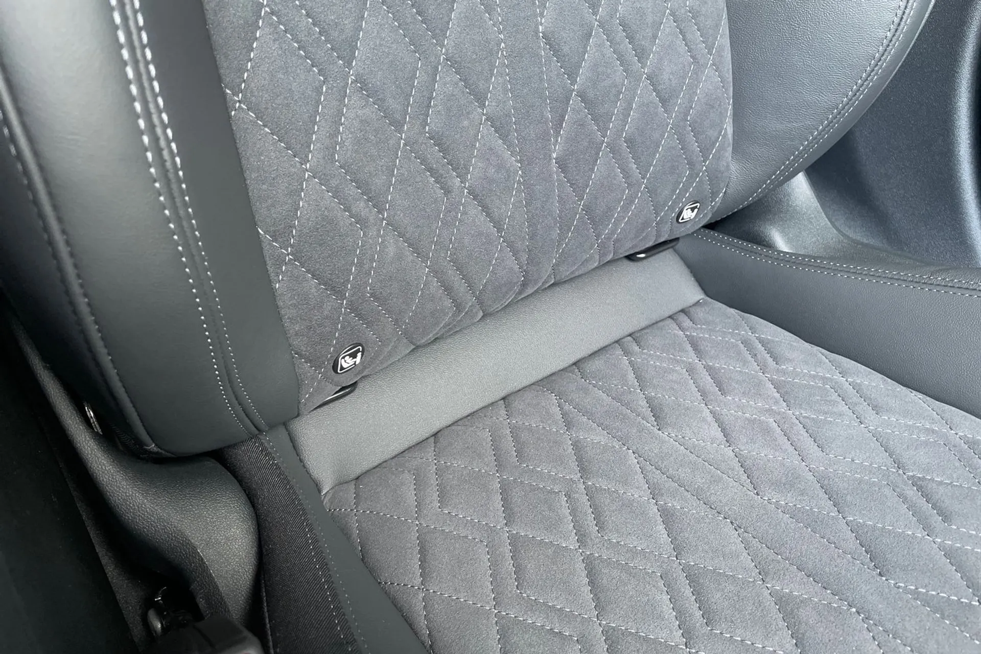 Audi A6 thumbnail image number 44