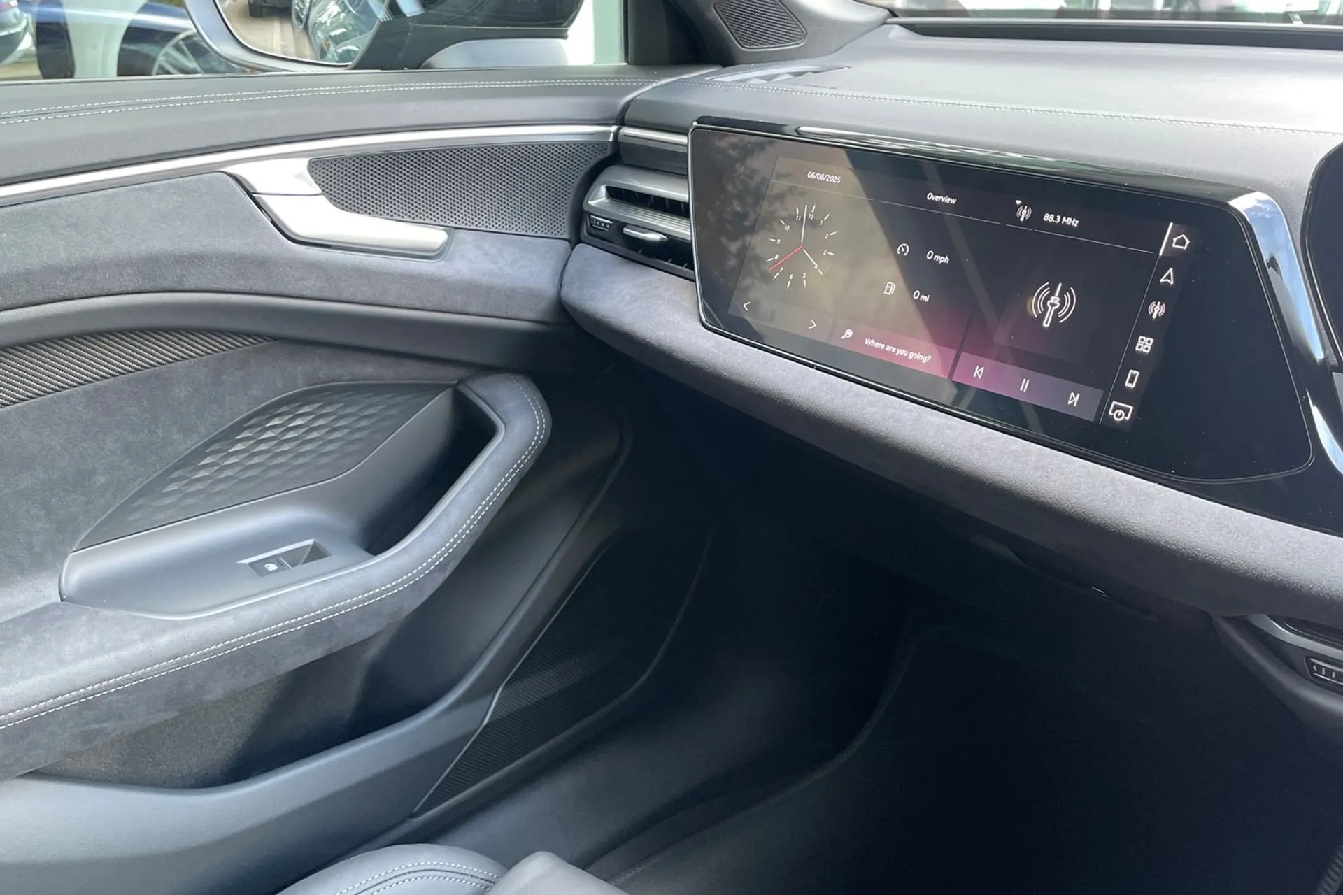 Audi A6 thumbnail image number 38