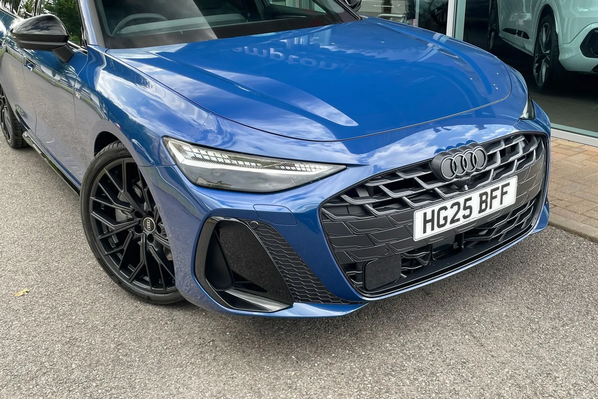 Audi A6 thumbnail image number 6