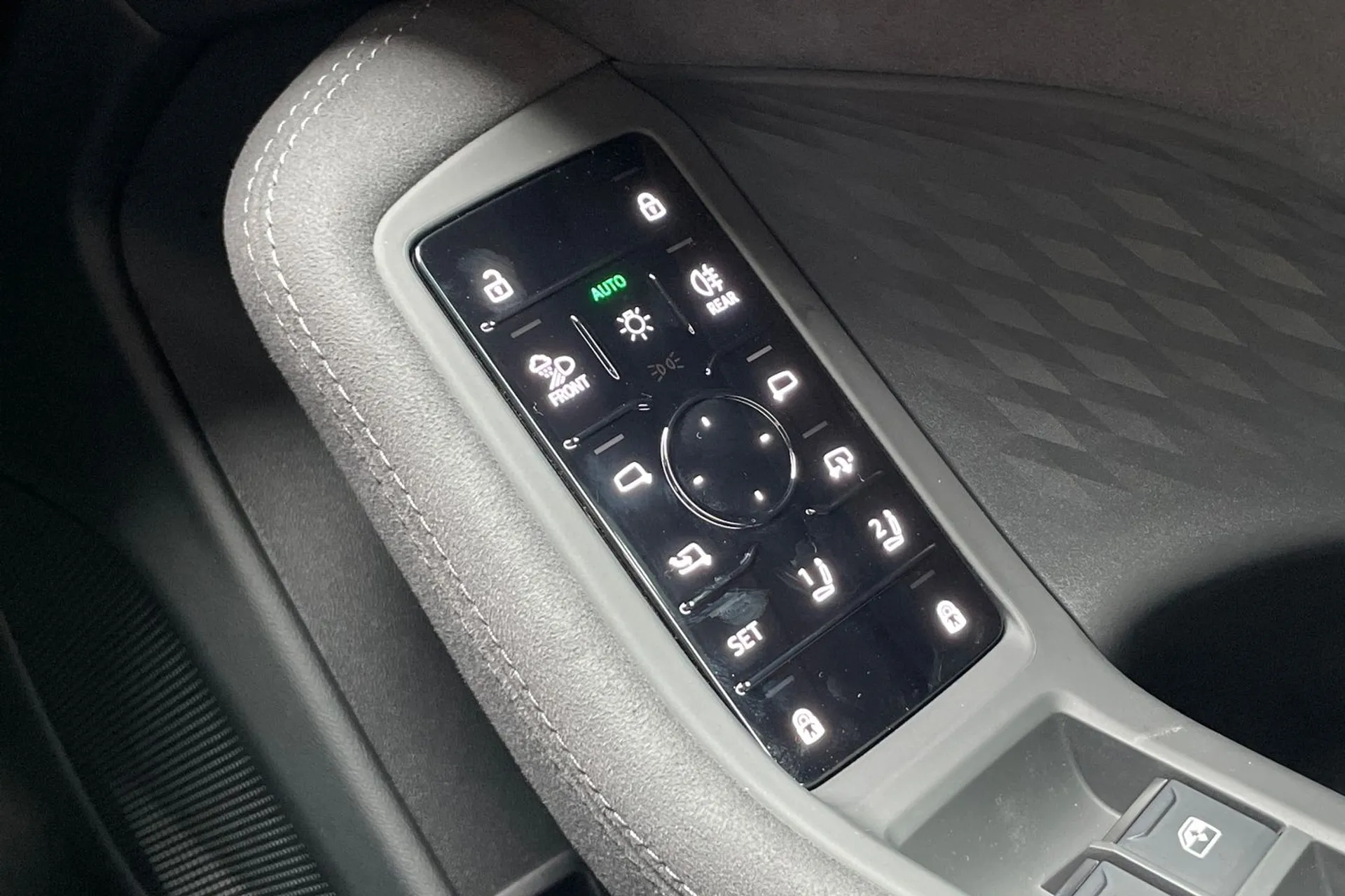 Audi A6 thumbnail image number 54