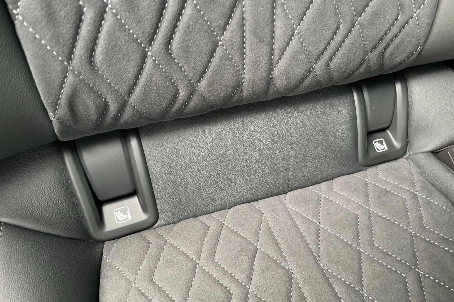 Audi A6 thumbnail image number 23