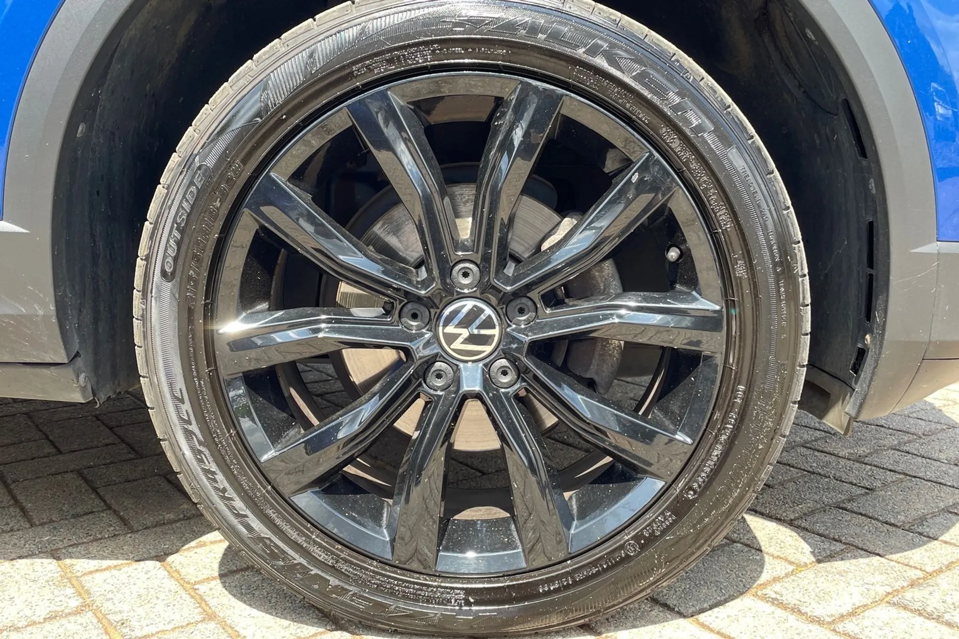 VOLKSWAGEN T-ROC thumbnail image number 8