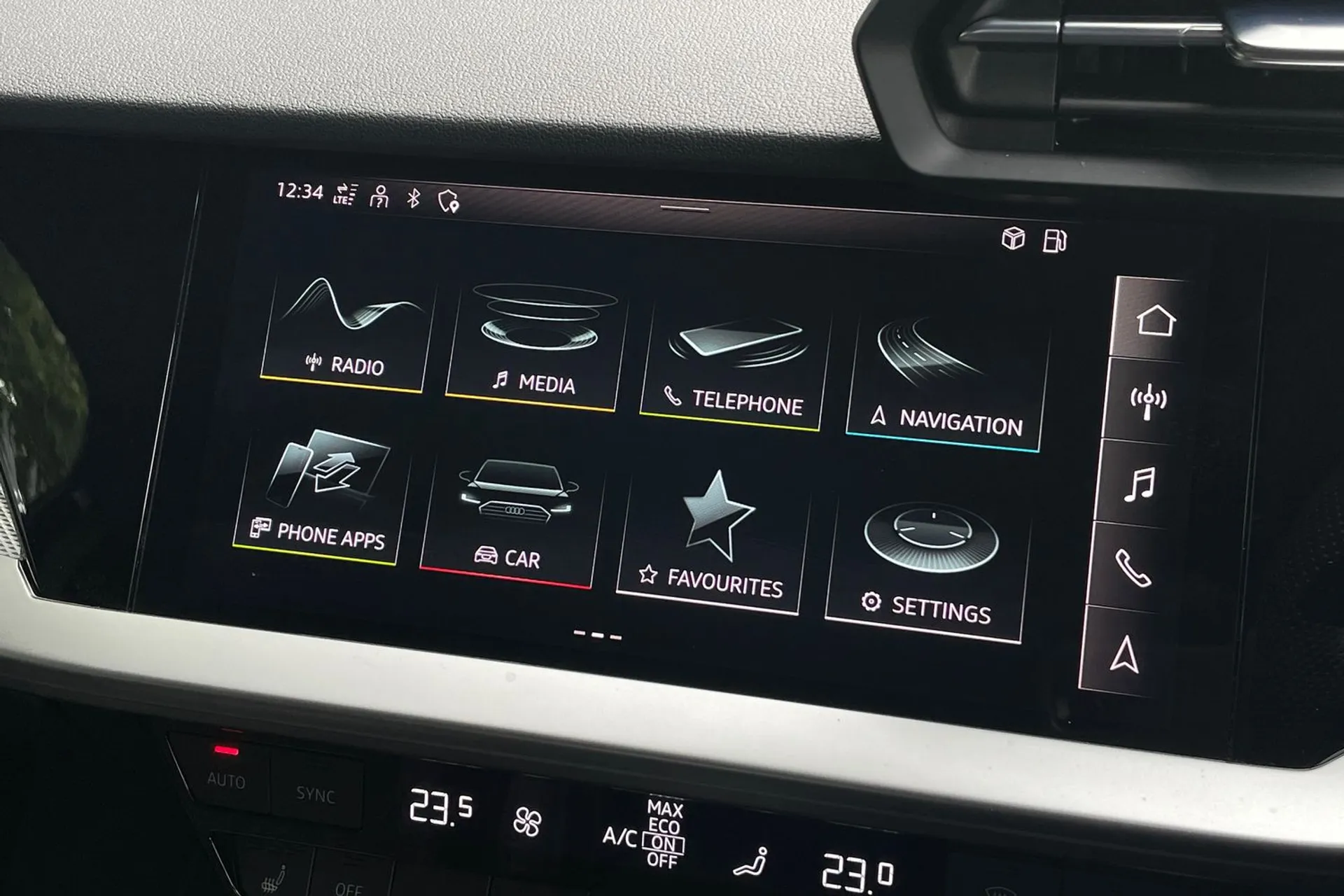 Audi A3 thumbnail image number 30