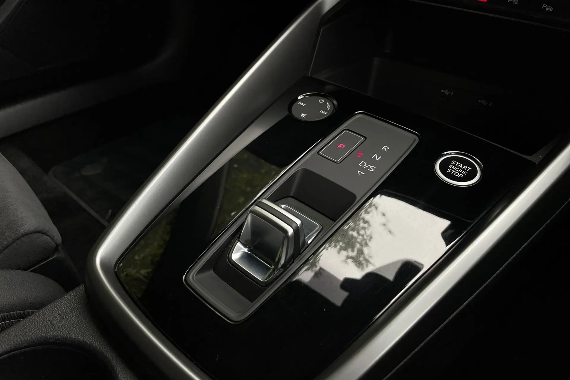 Audi A3 thumbnail image number 32