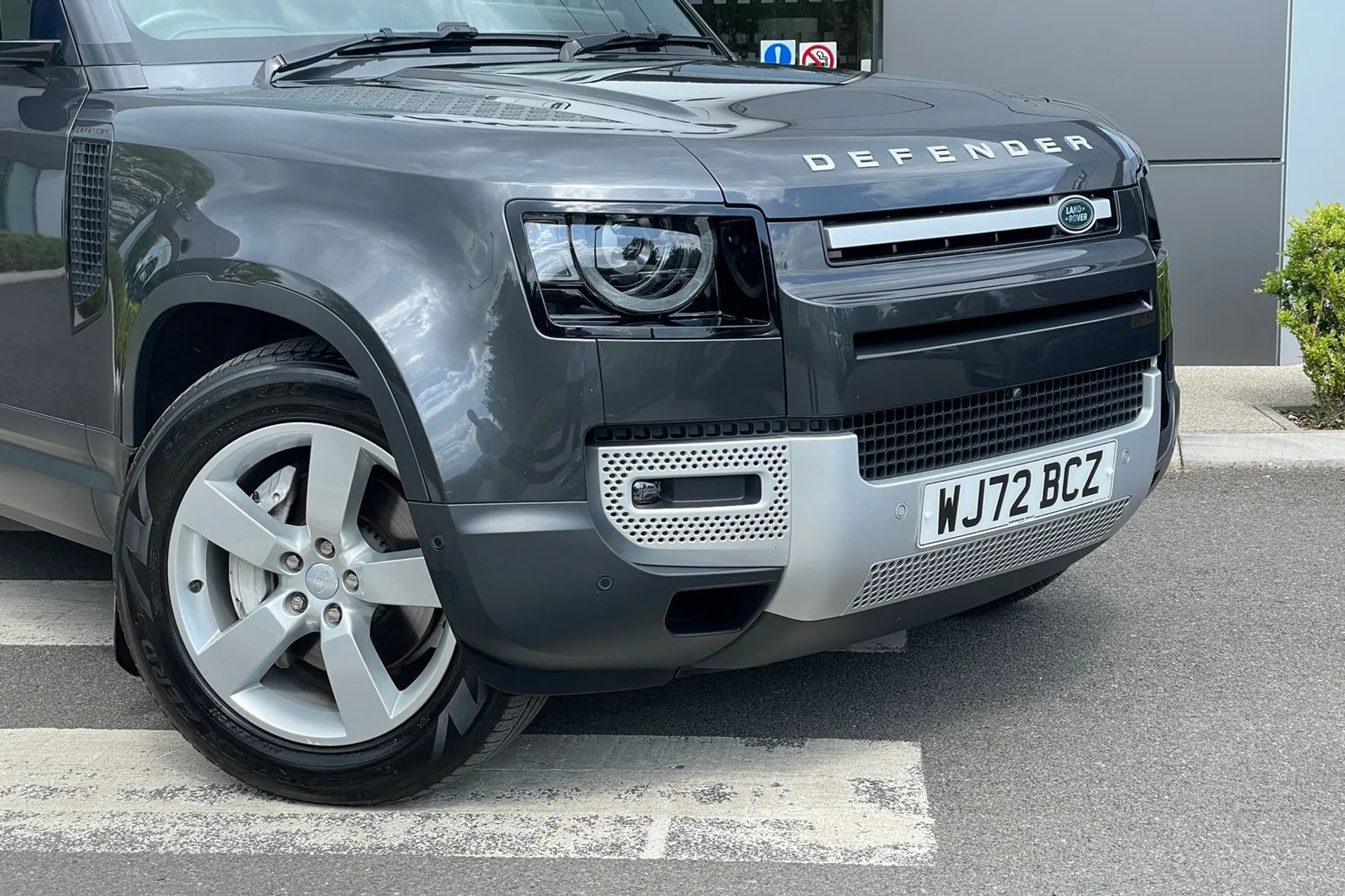 LAND ROVER DEFENDER thumbnail image number 32