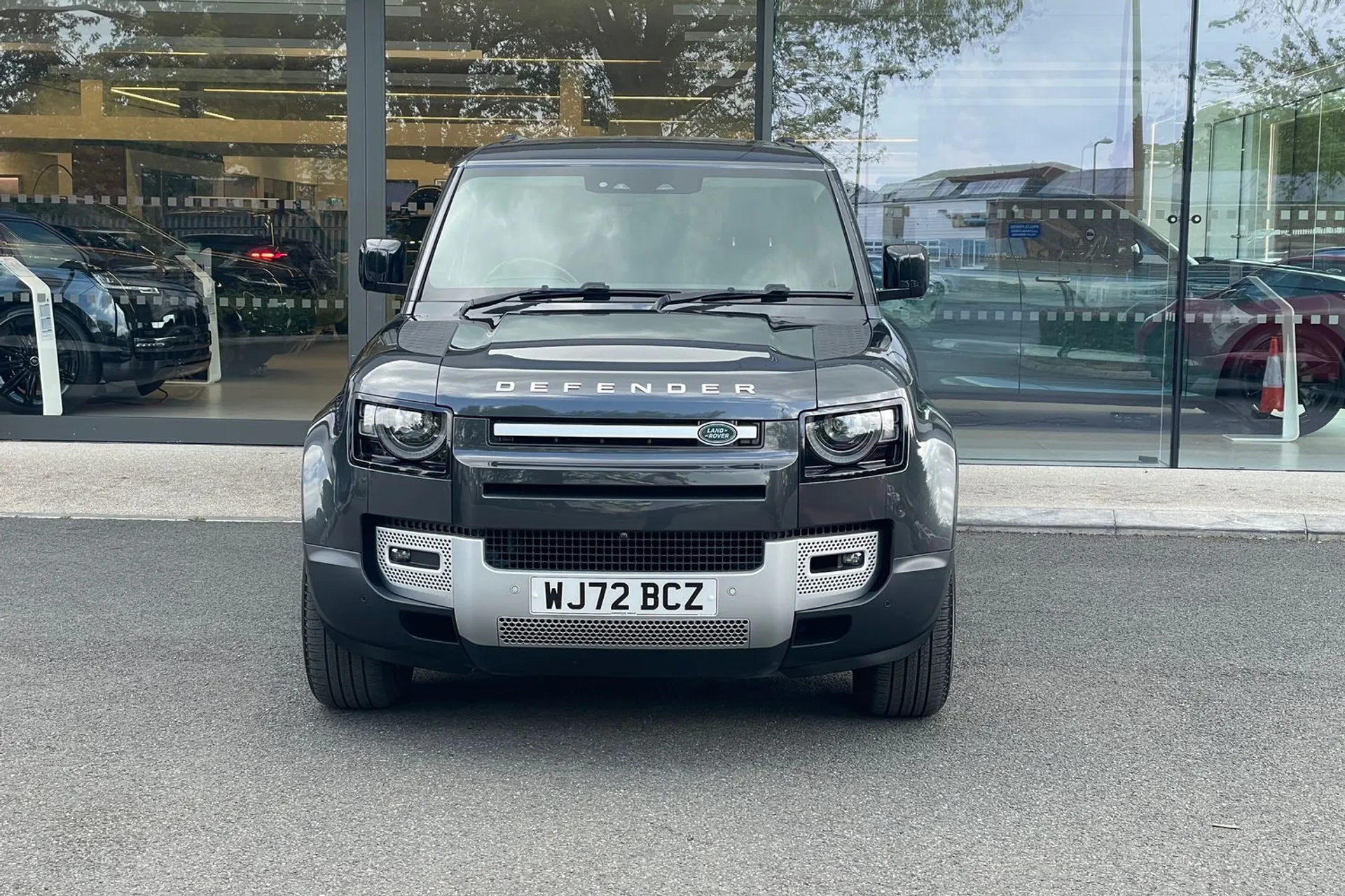 LAND ROVER DEFENDER thumbnail image number 6