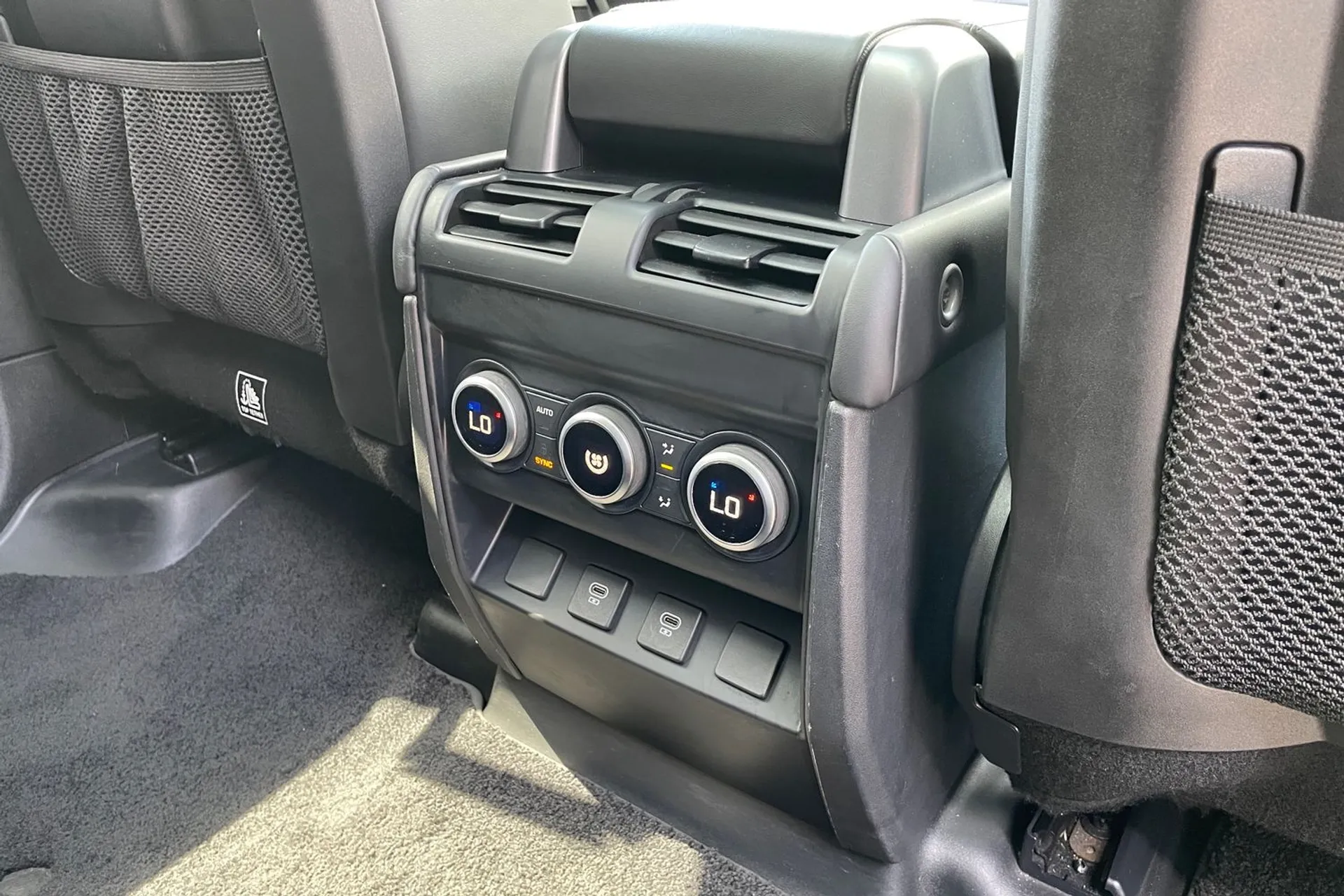 LAND ROVER DEFENDER thumbnail image number 36