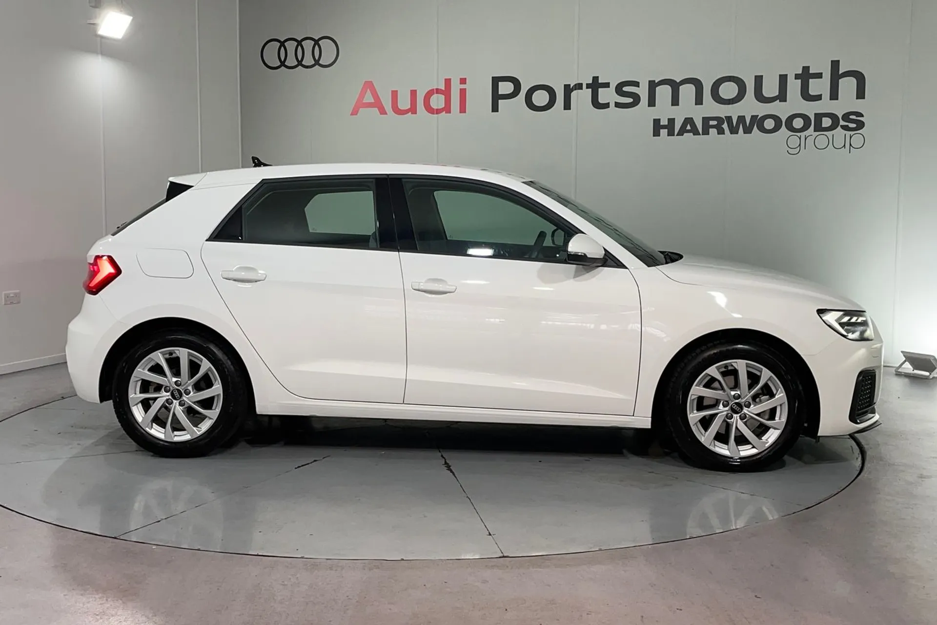 Audi A1 thumbnail image number 2