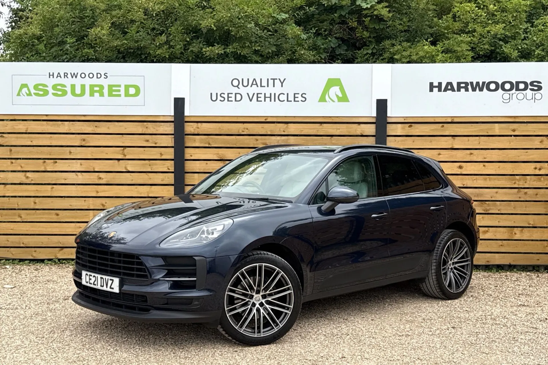 Porsche MACAN thumbnail image number 11