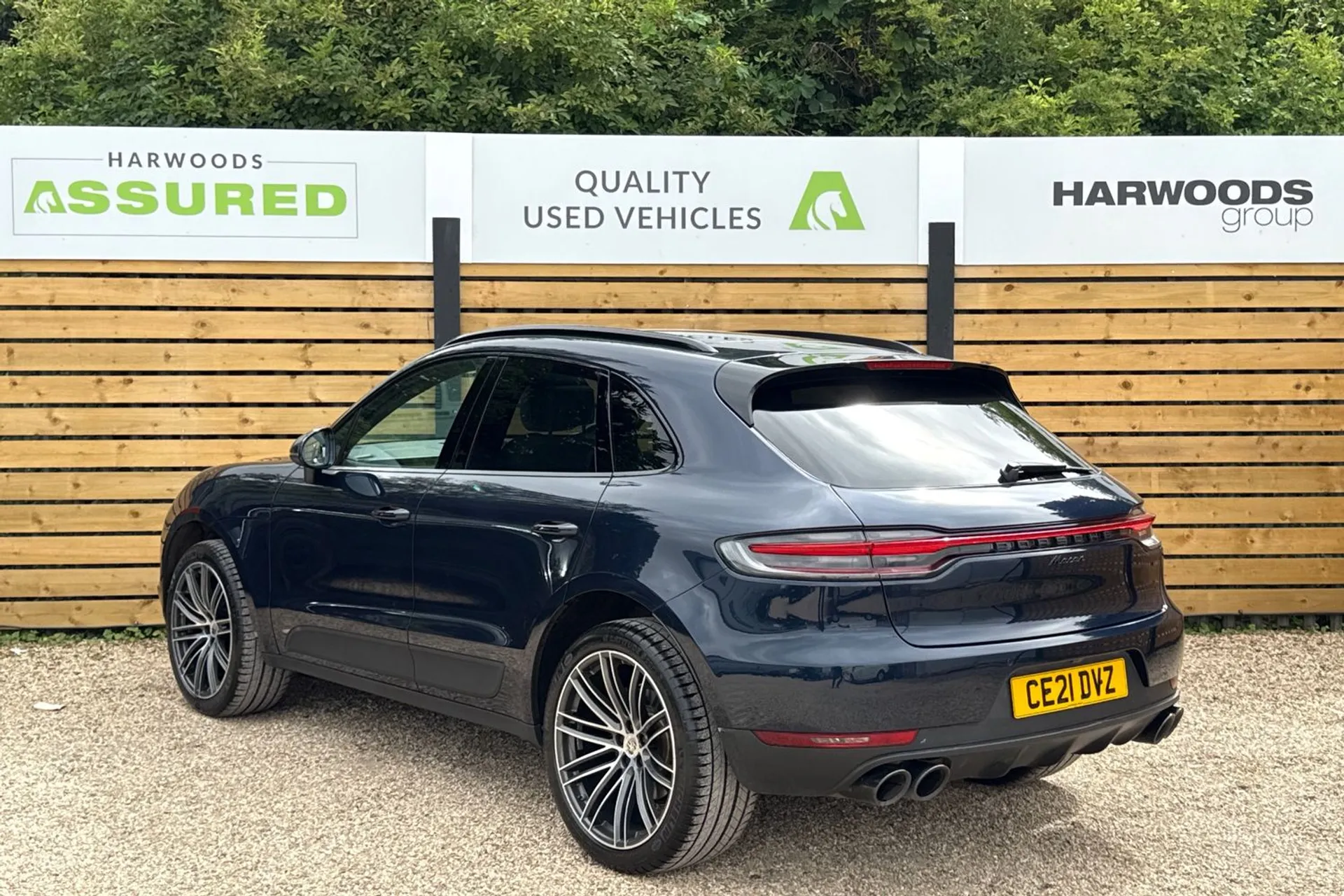 Porsche MACAN thumbnail image number 9