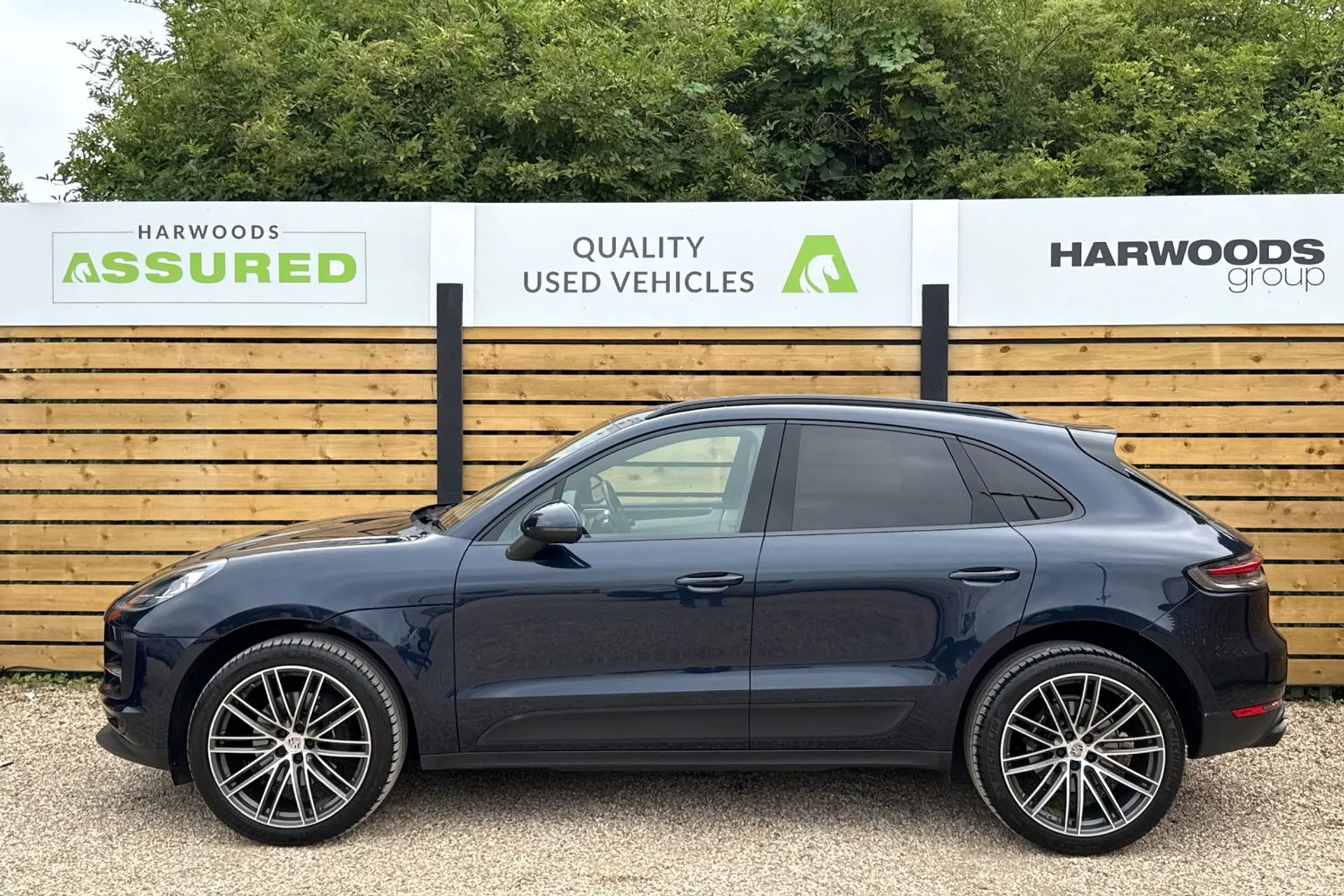 Porsche MACAN thumbnail image number 10