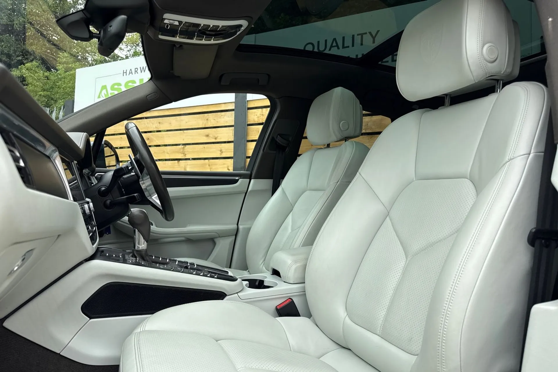 Porsche MACAN thumbnail image number 29