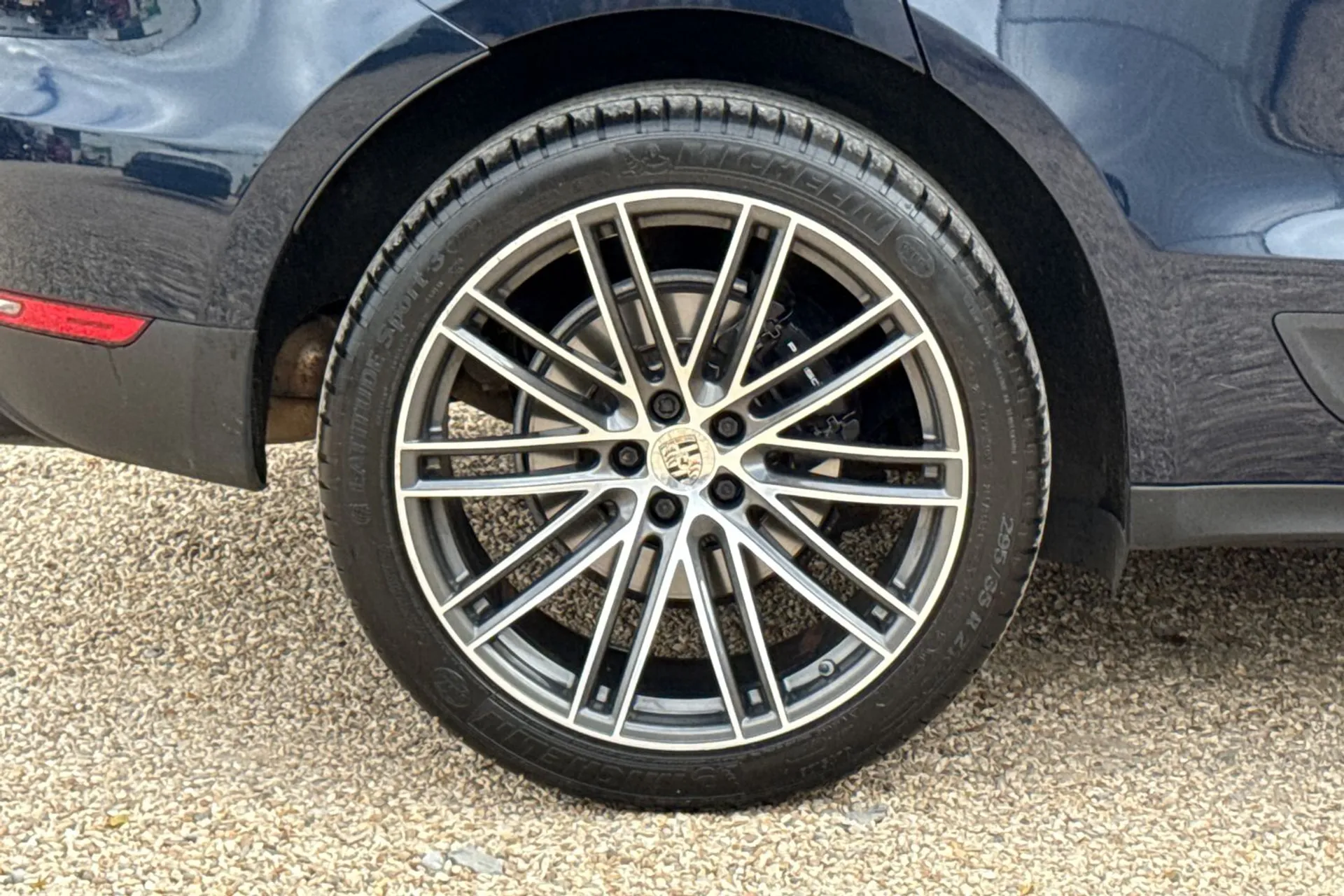 Porsche MACAN thumbnail image number 13