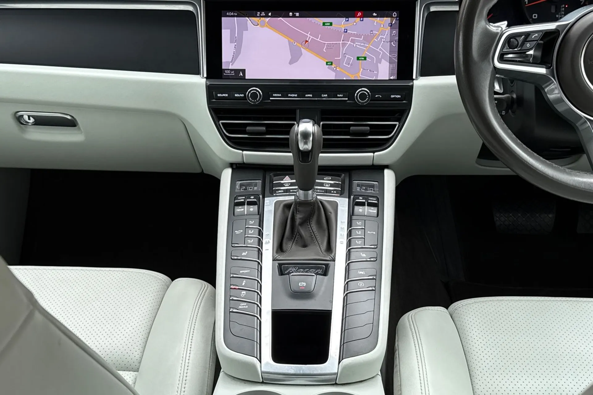 Porsche MACAN thumbnail image number 37
