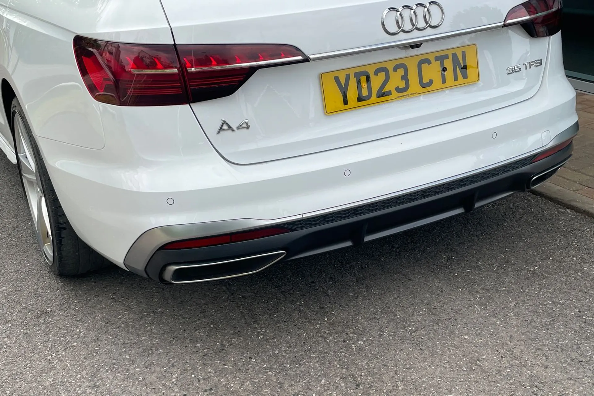 Audi A4 thumbnail image number 16