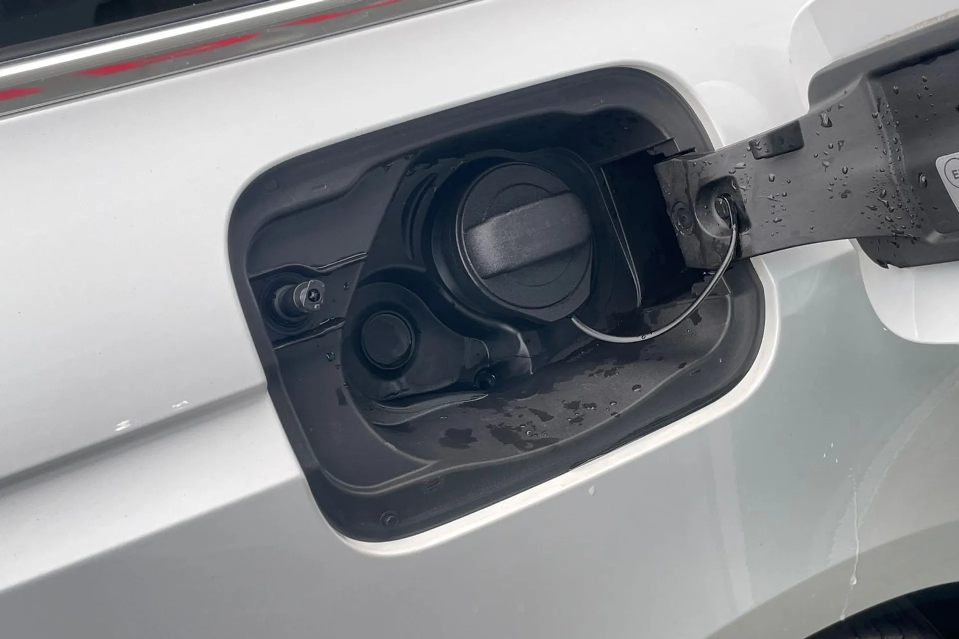 Audi A4 thumbnail image number 17