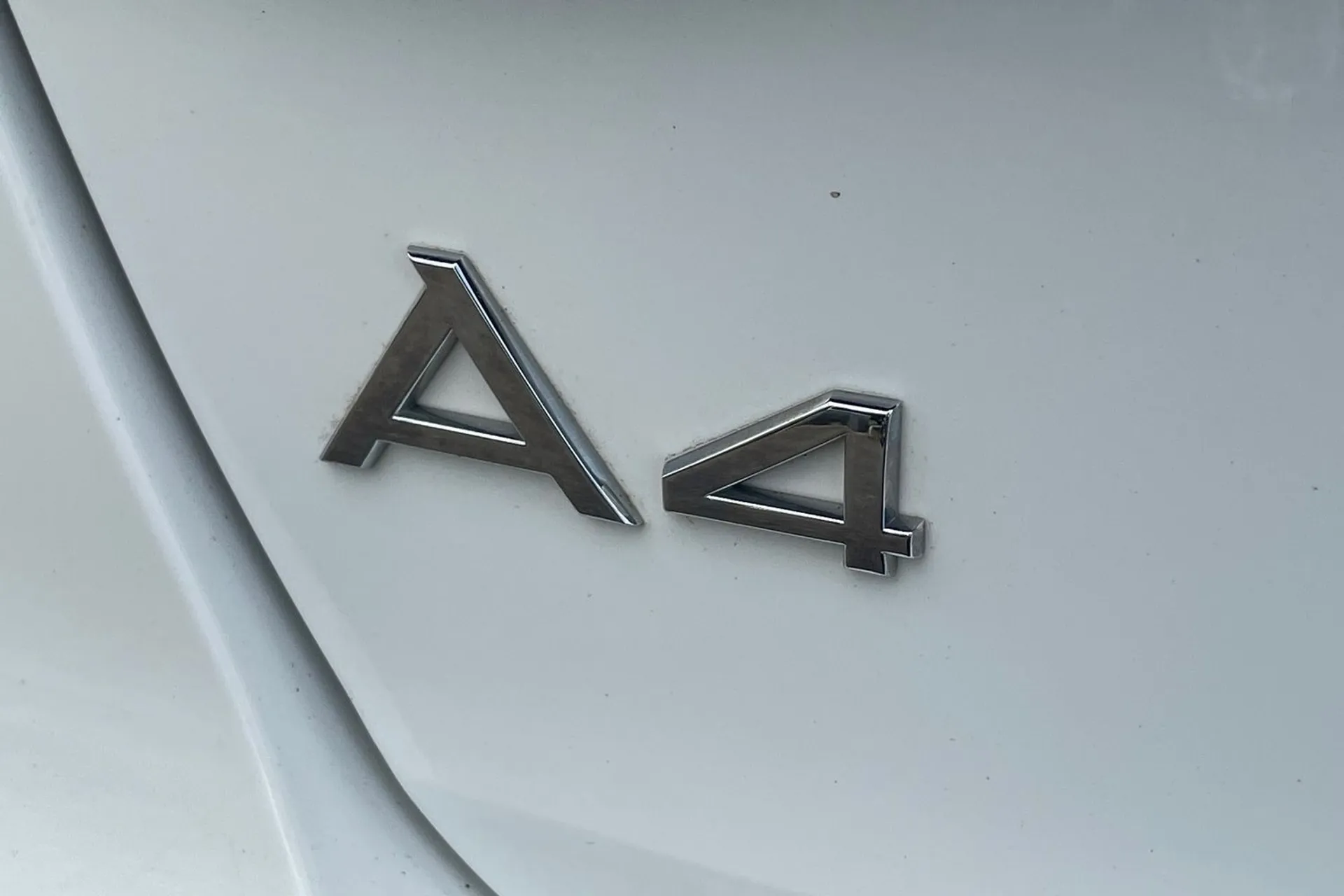 Audi A4 thumbnail image number 48