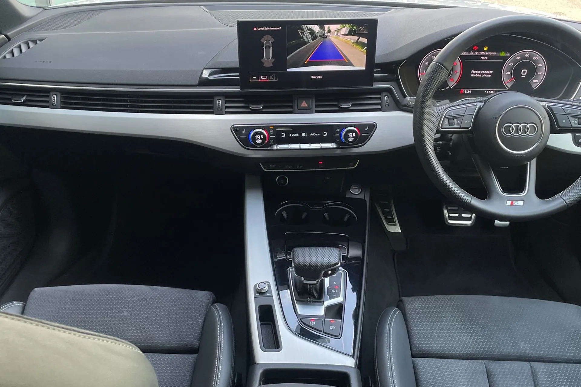 Audi A4 thumbnail image number 34