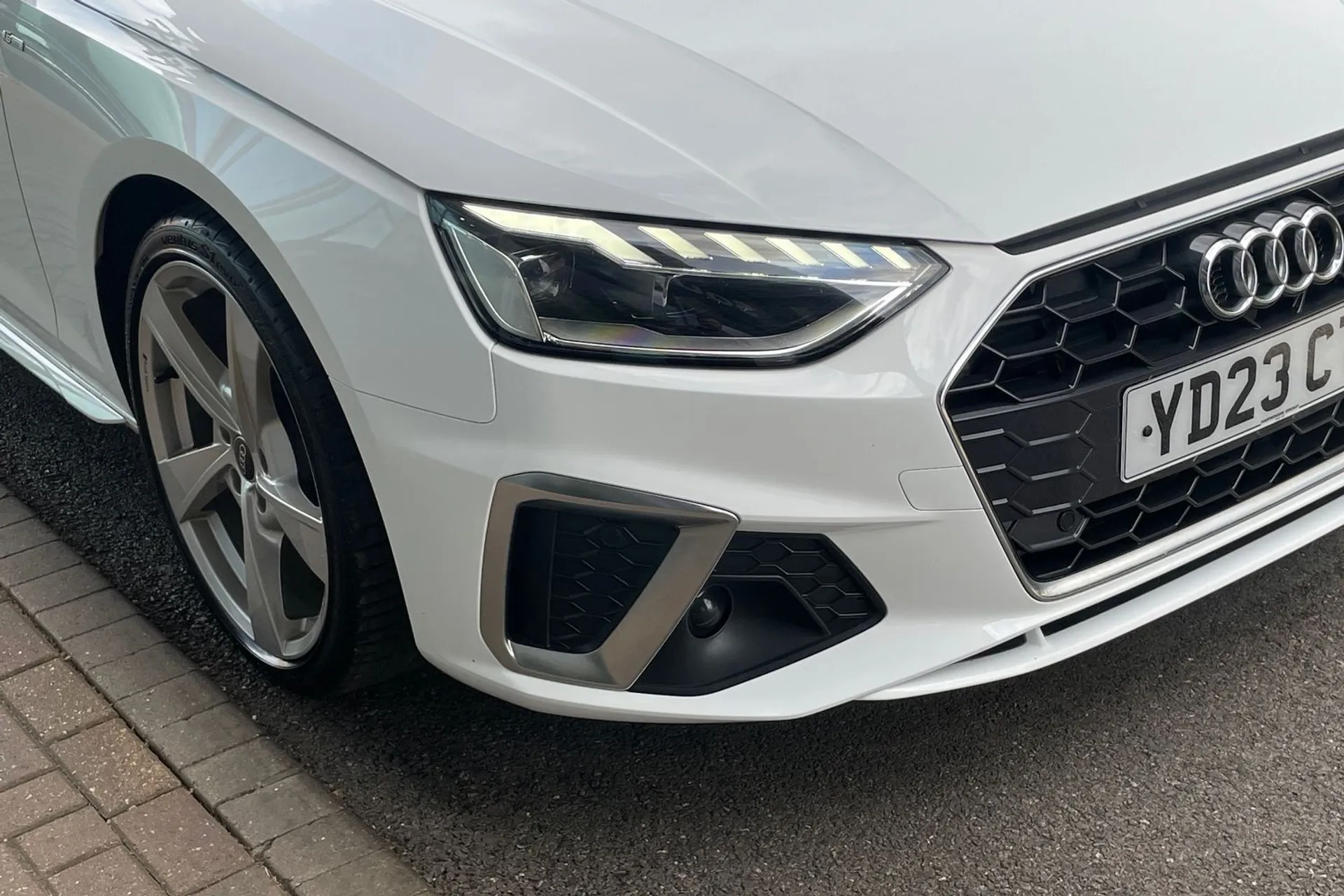 Audi A4 thumbnail image number 56