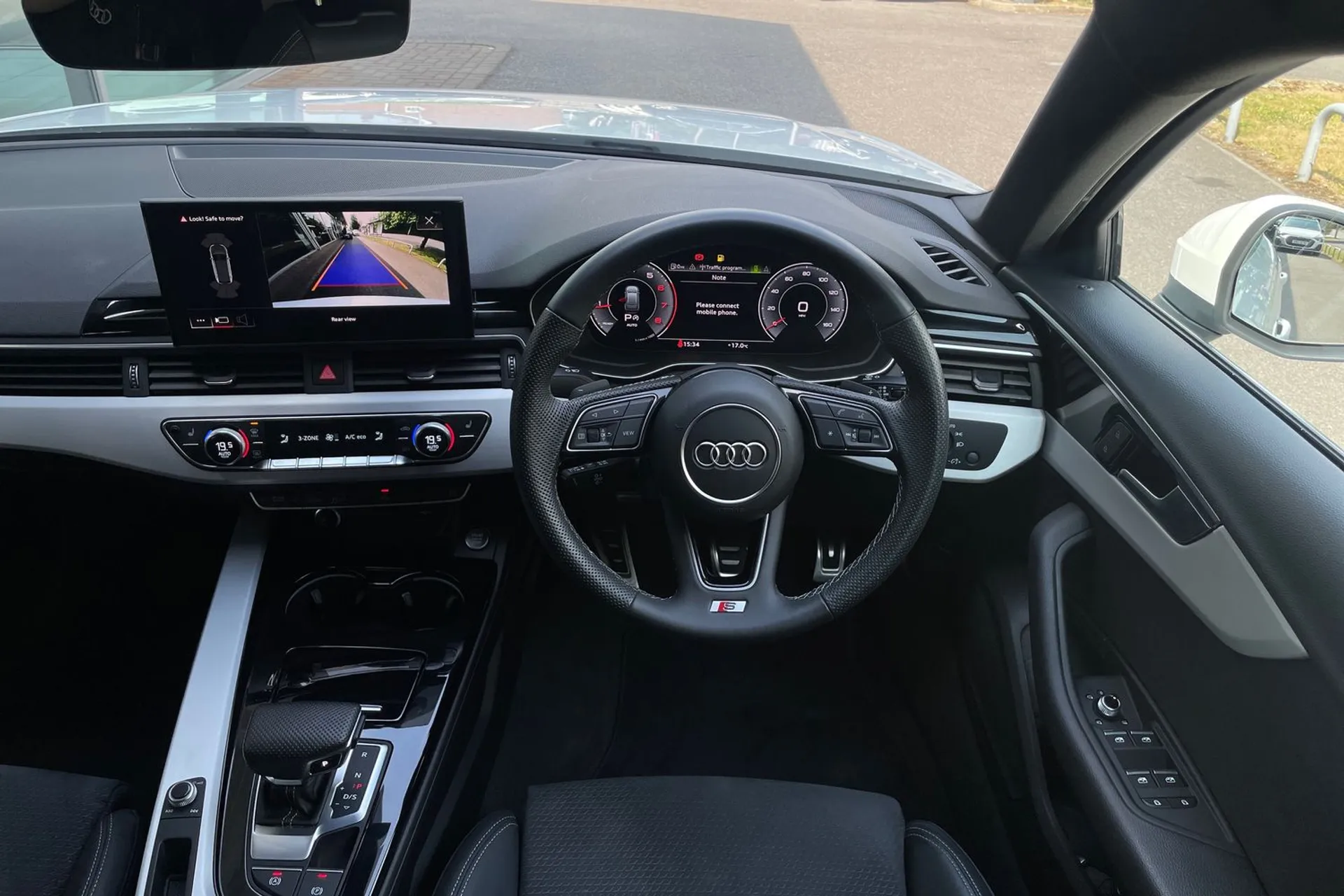 Audi A4 thumbnail image number 33