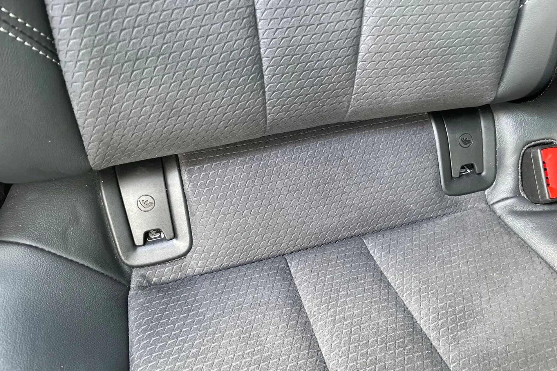 Audi A4 thumbnail image number 23