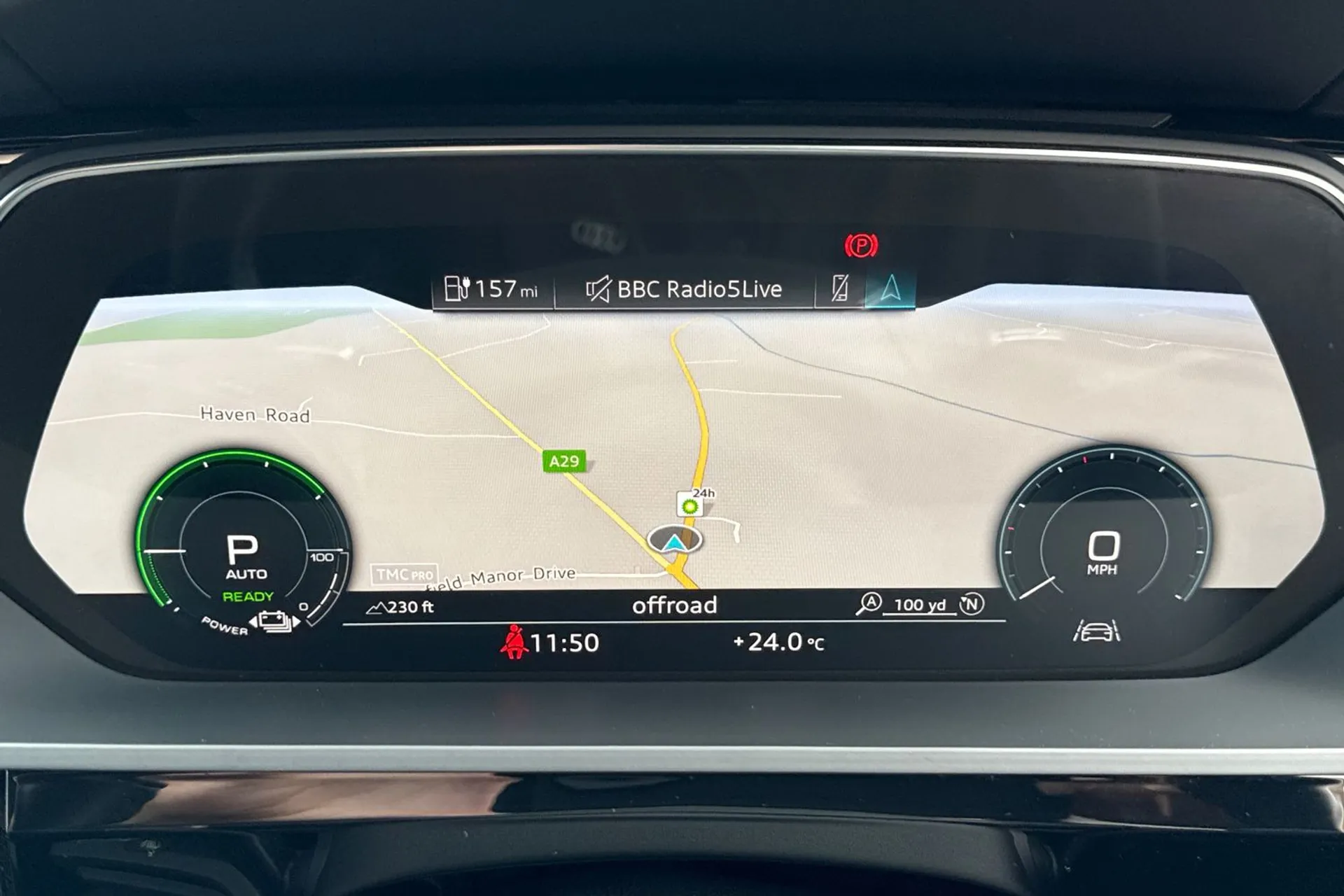 Audi e-tron thumbnail image number 16