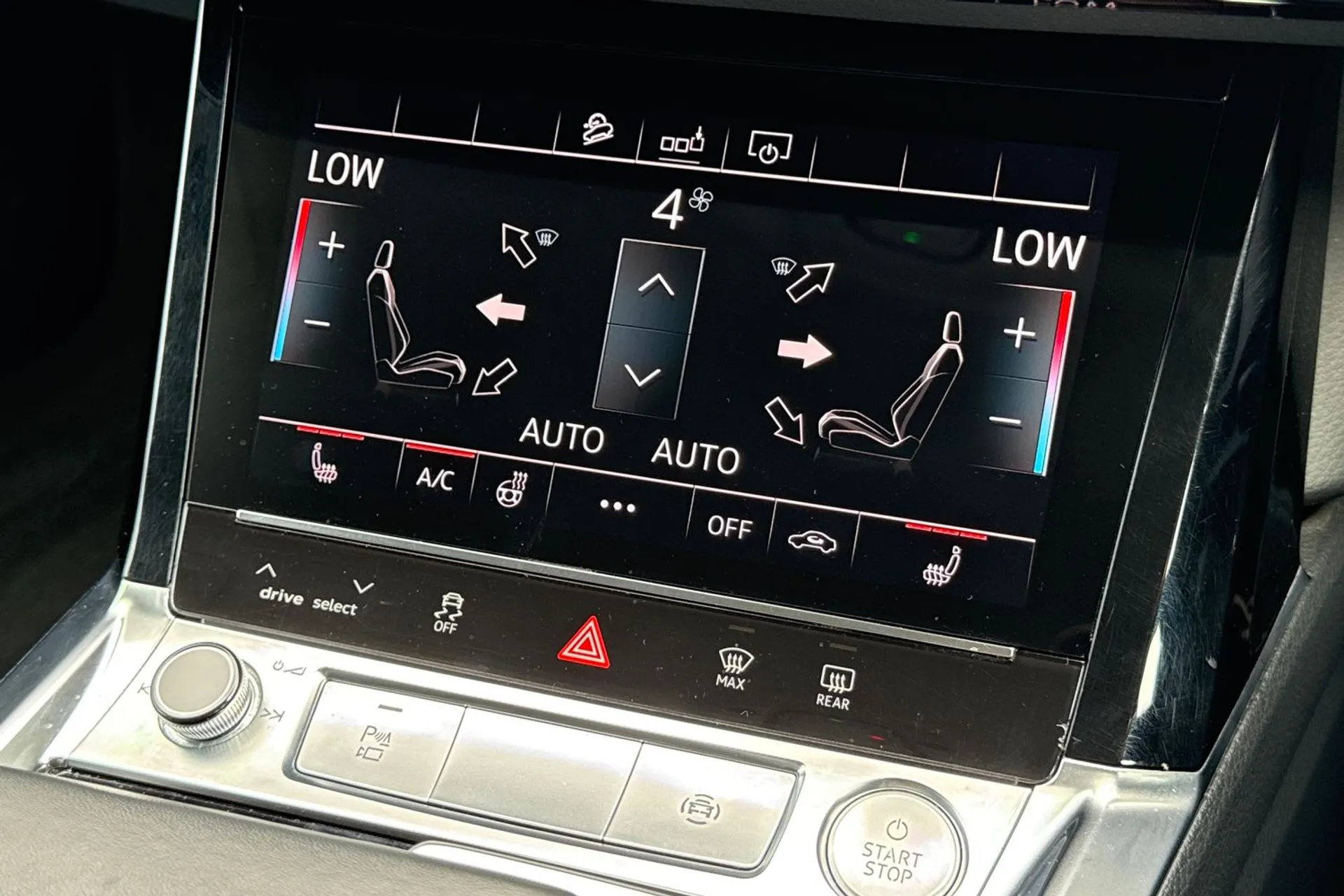 Audi e-tron thumbnail image number 15