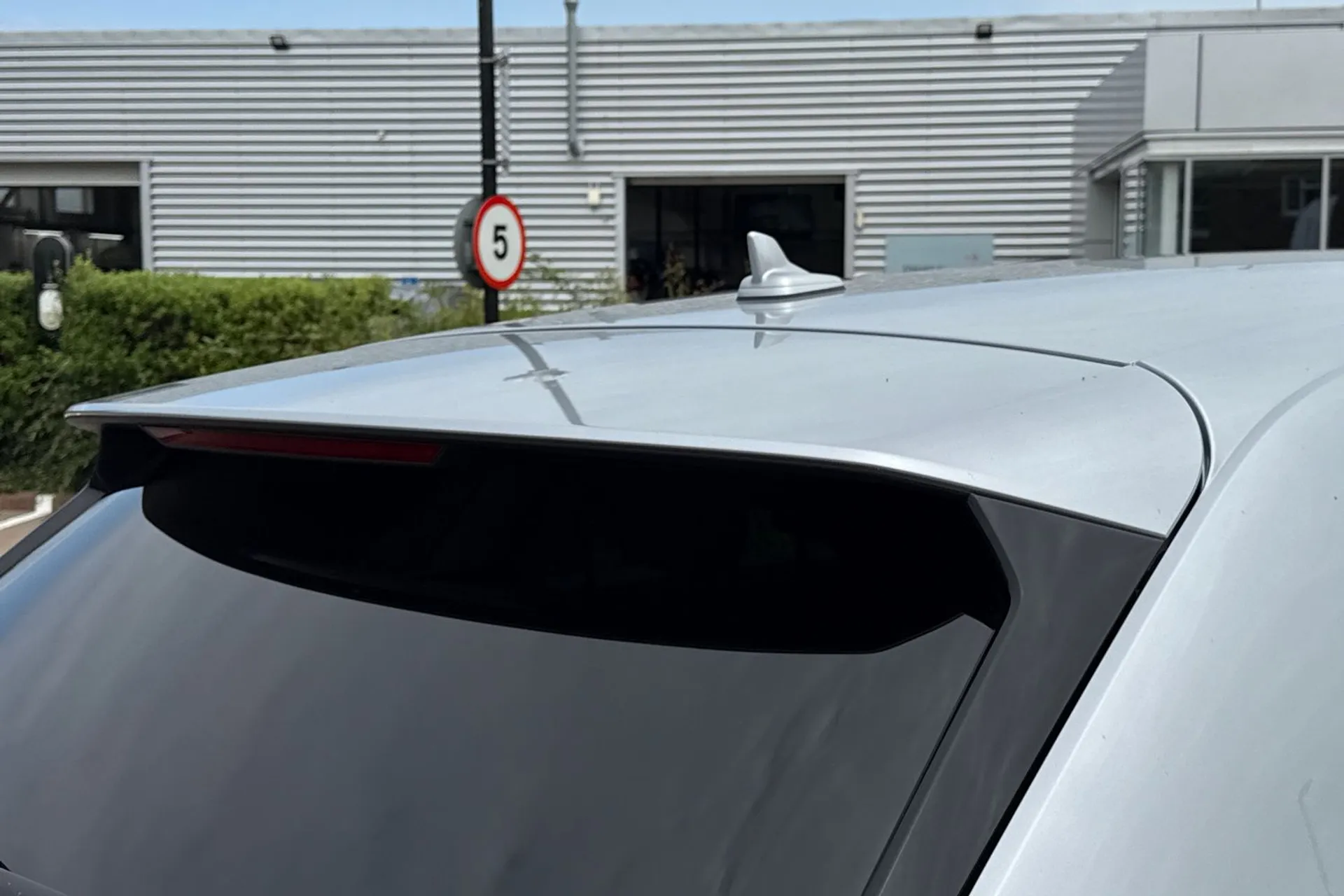 Audi e-tron thumbnail image number 48