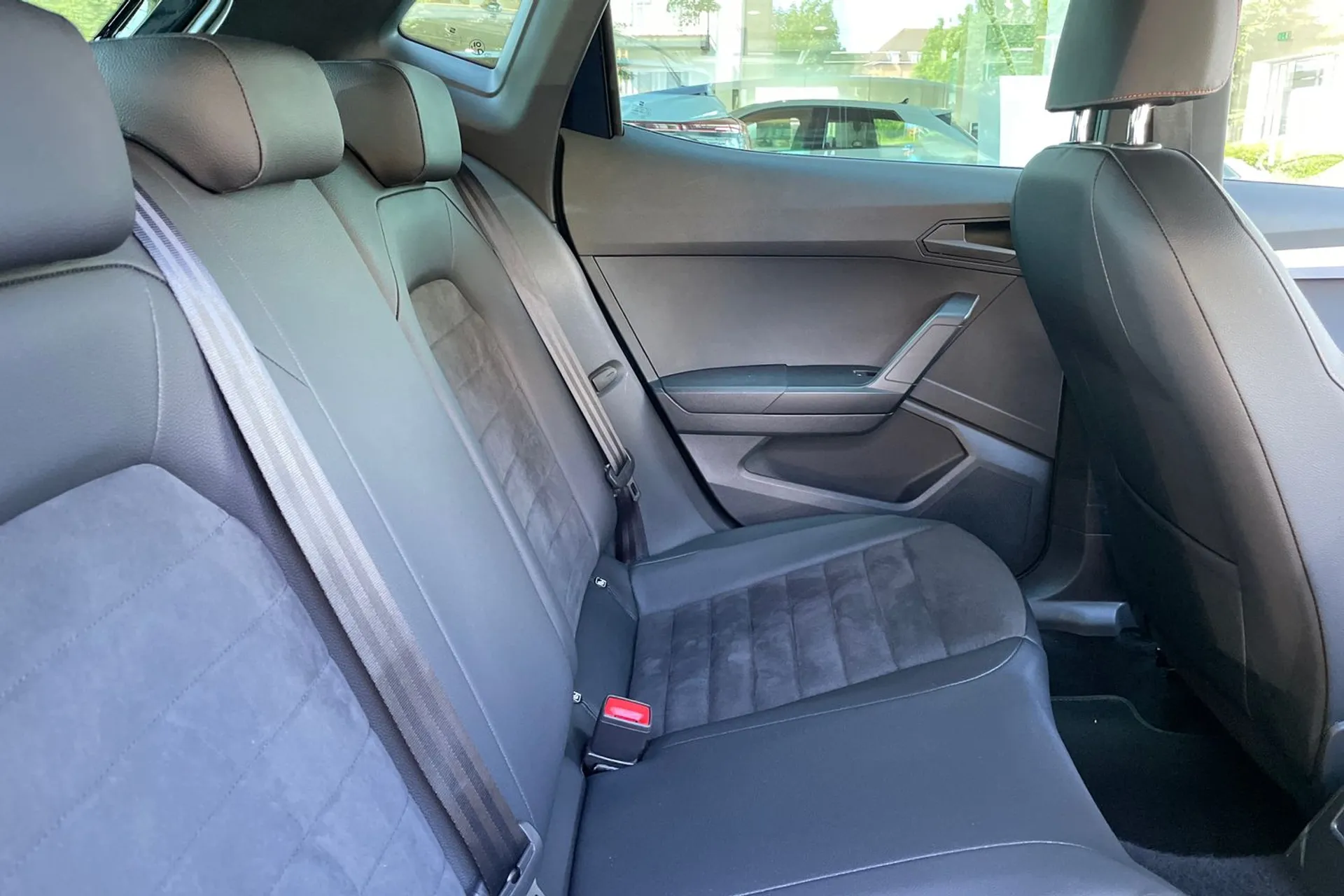 SEAT IBIZA thumbnail image number 21