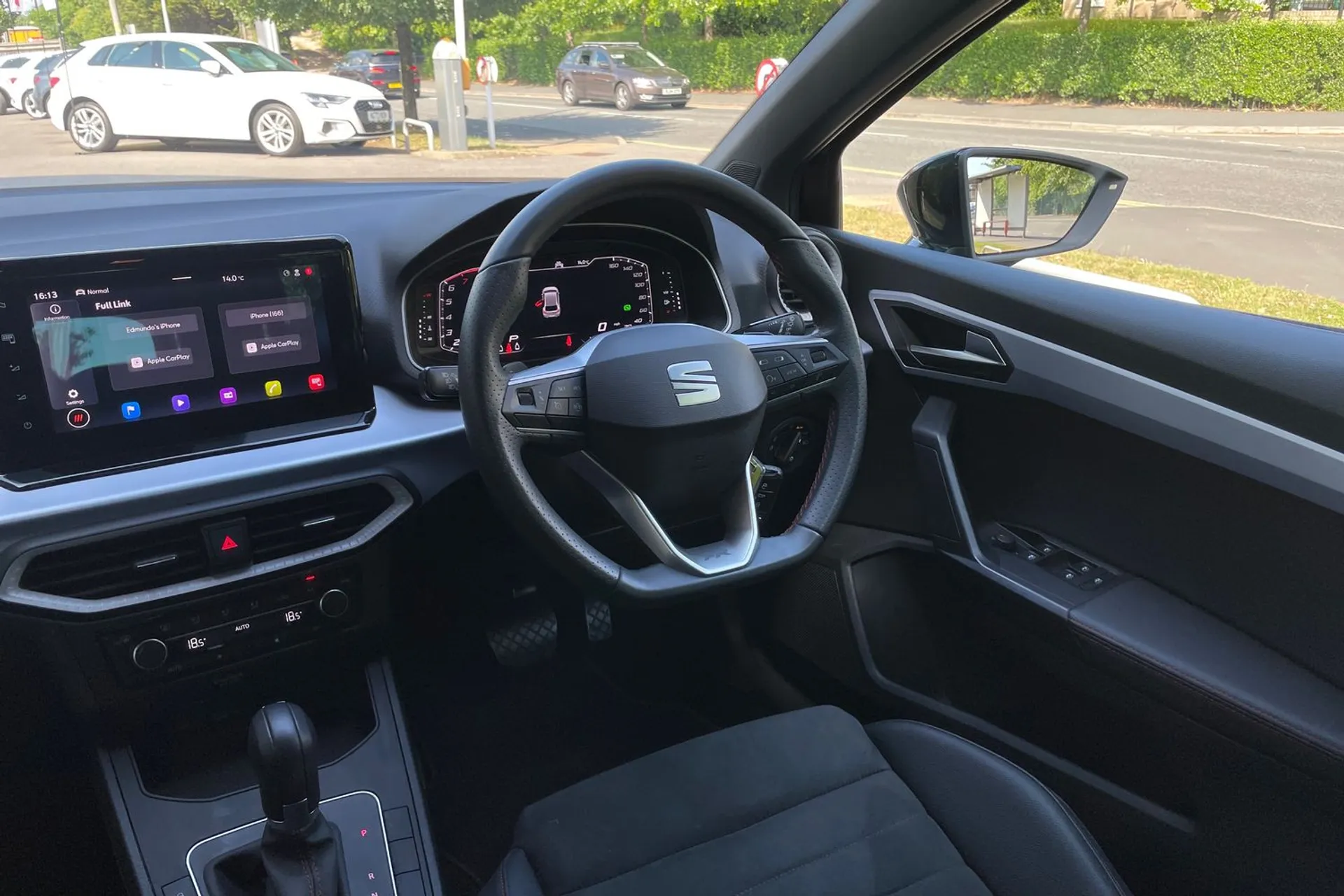 SEAT IBIZA thumbnail image number 32