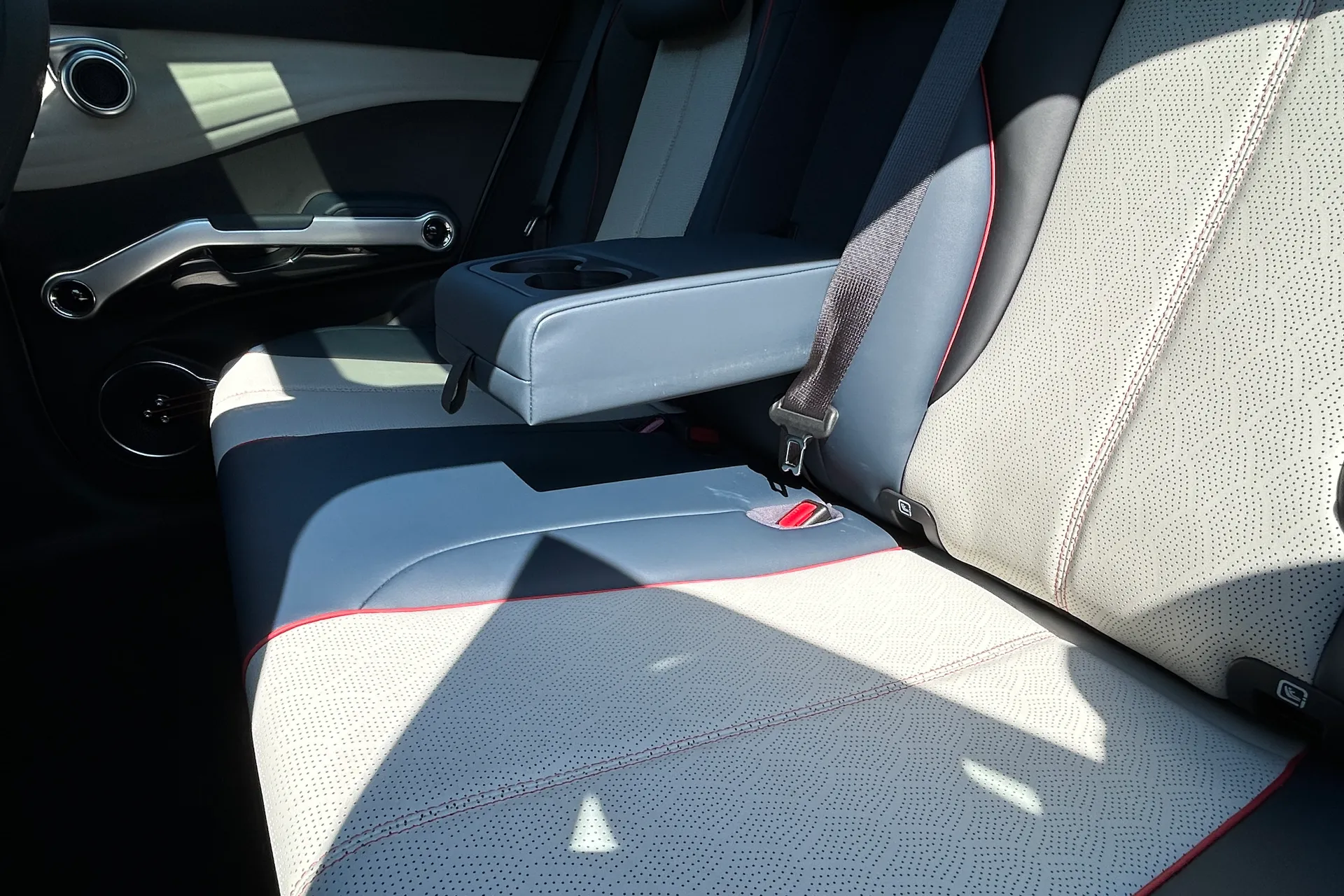 BYD ATTO 3 thumbnail image number 31