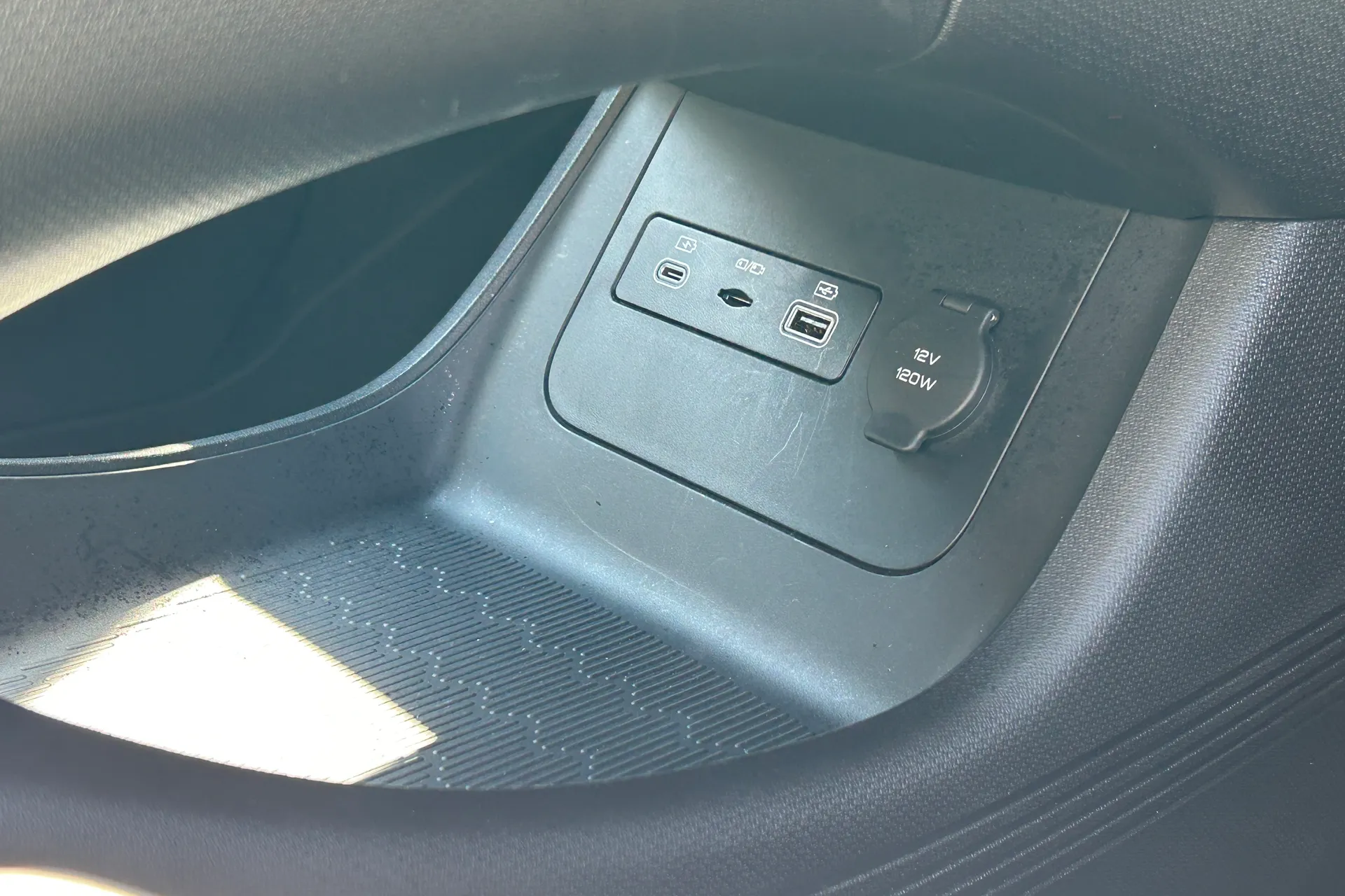 BYD ATTO 3 thumbnail image number 40