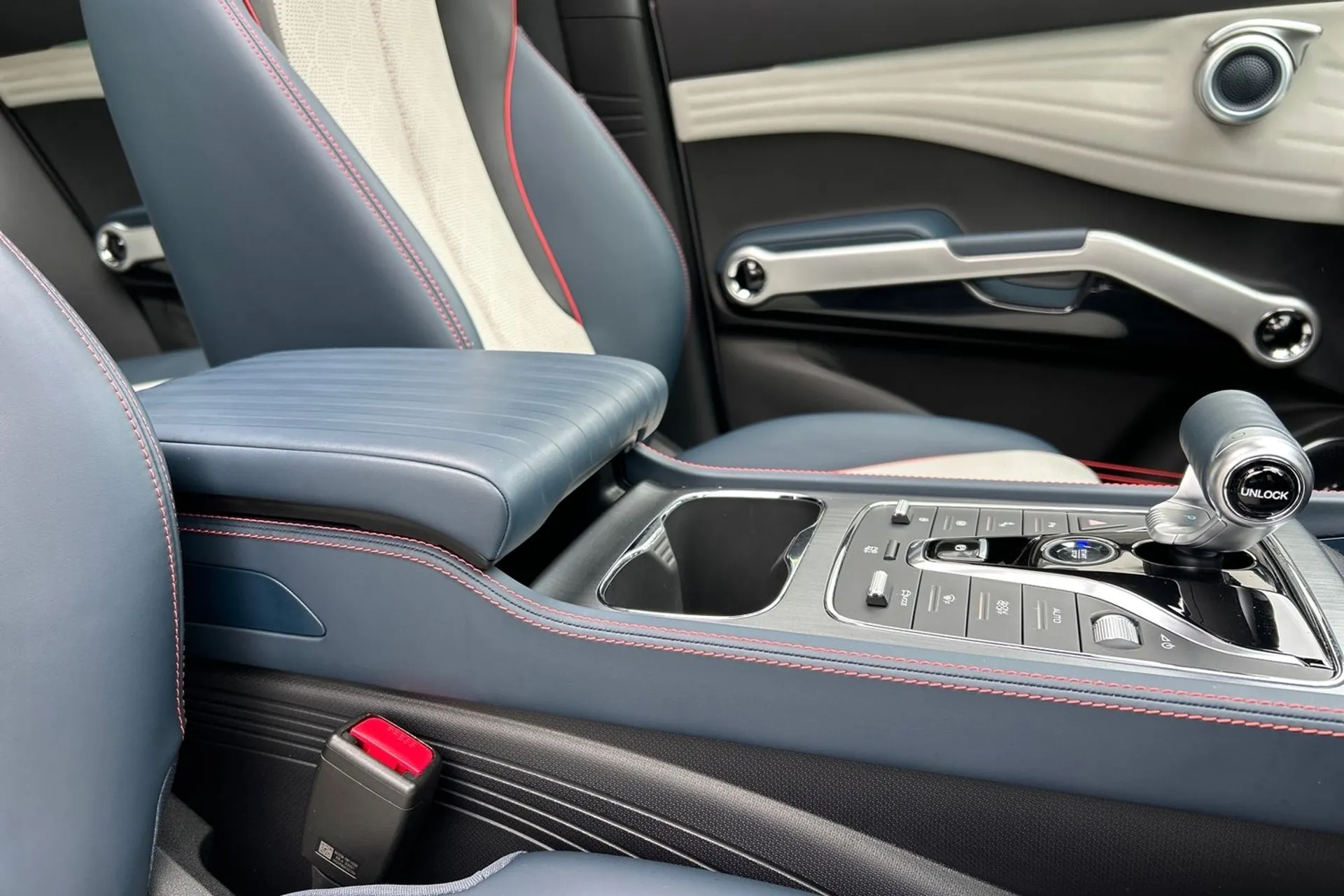 BYD ATTO 3 thumbnail image number 48
