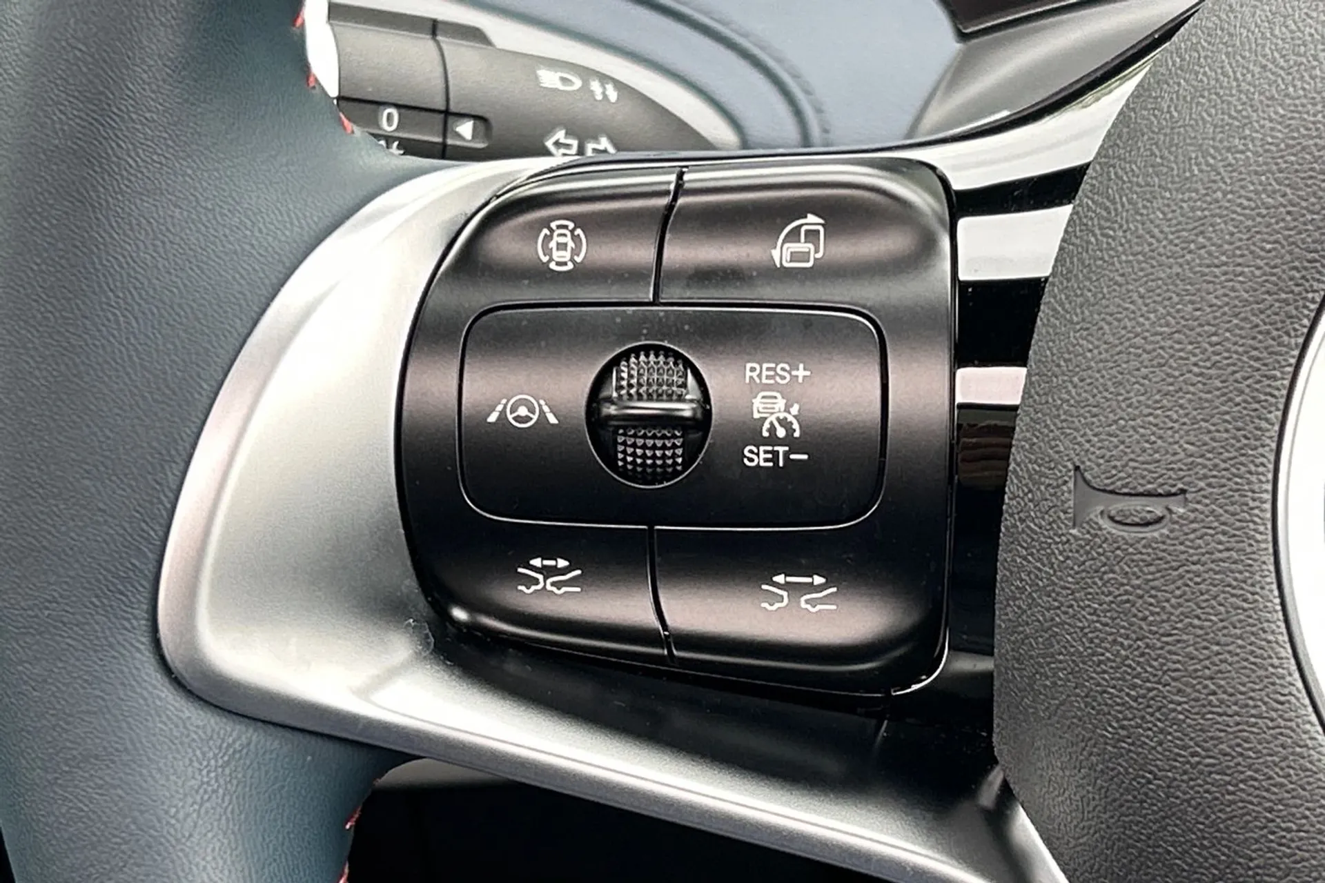 BYD ATTO 3 thumbnail image number 43