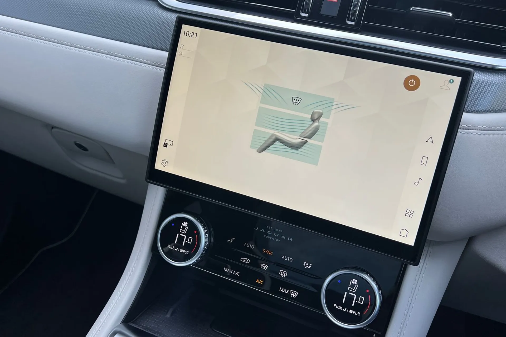 Jaguar F-PACE thumbnail image number 70