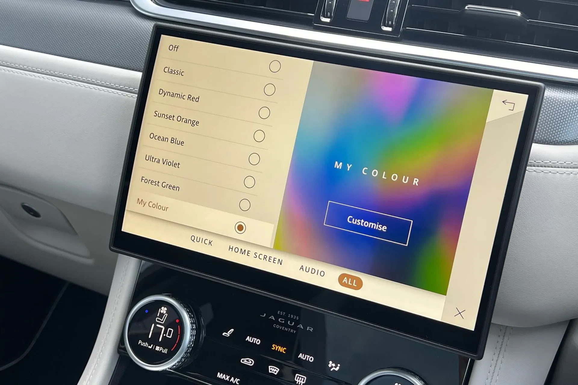 Jaguar F-PACE thumbnail image number 72