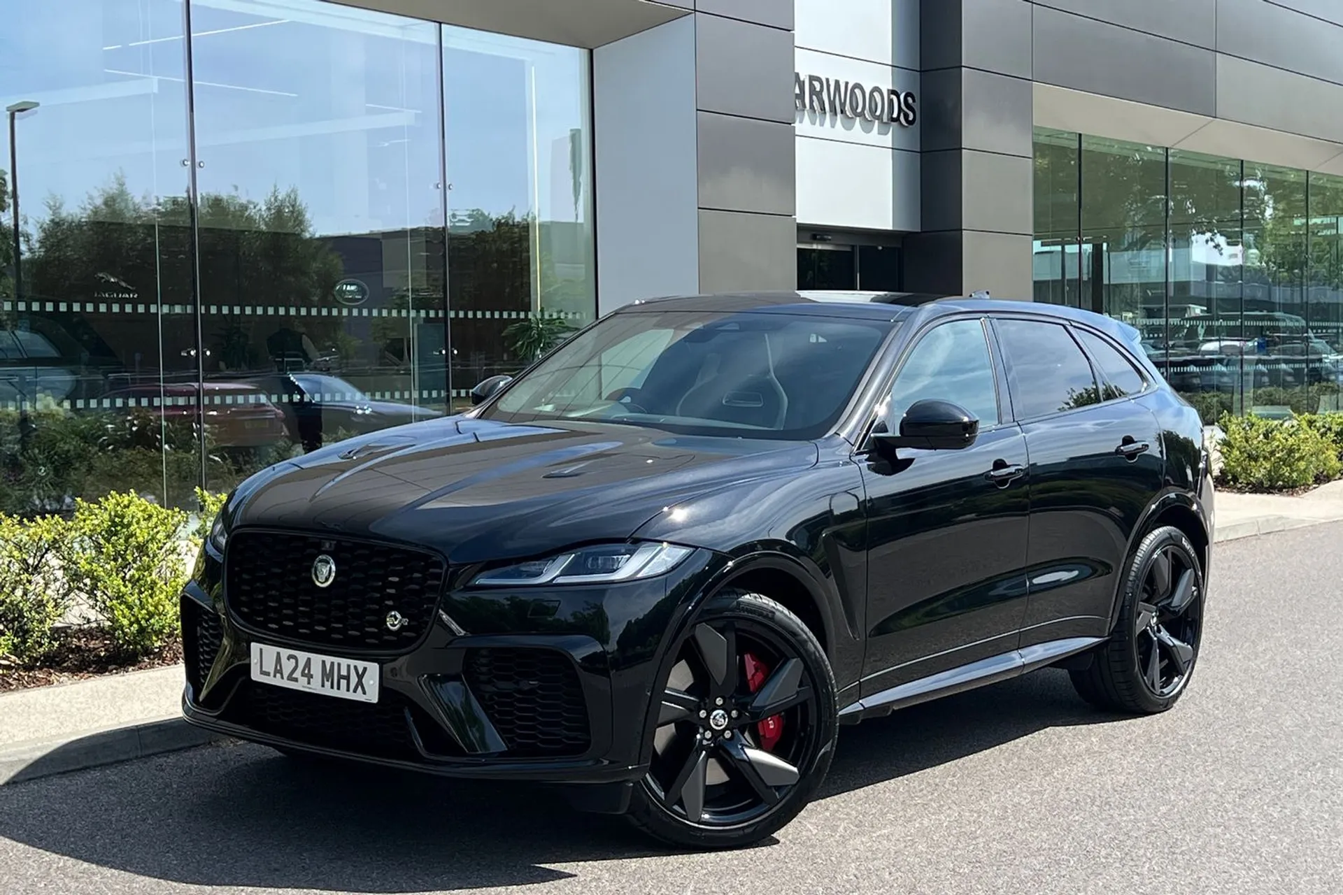 Jaguar F-PACE thumbnail image number 21