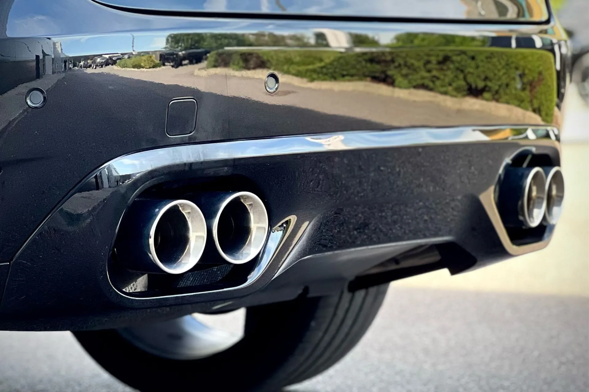 Jaguar F-PACE thumbnail image number 22